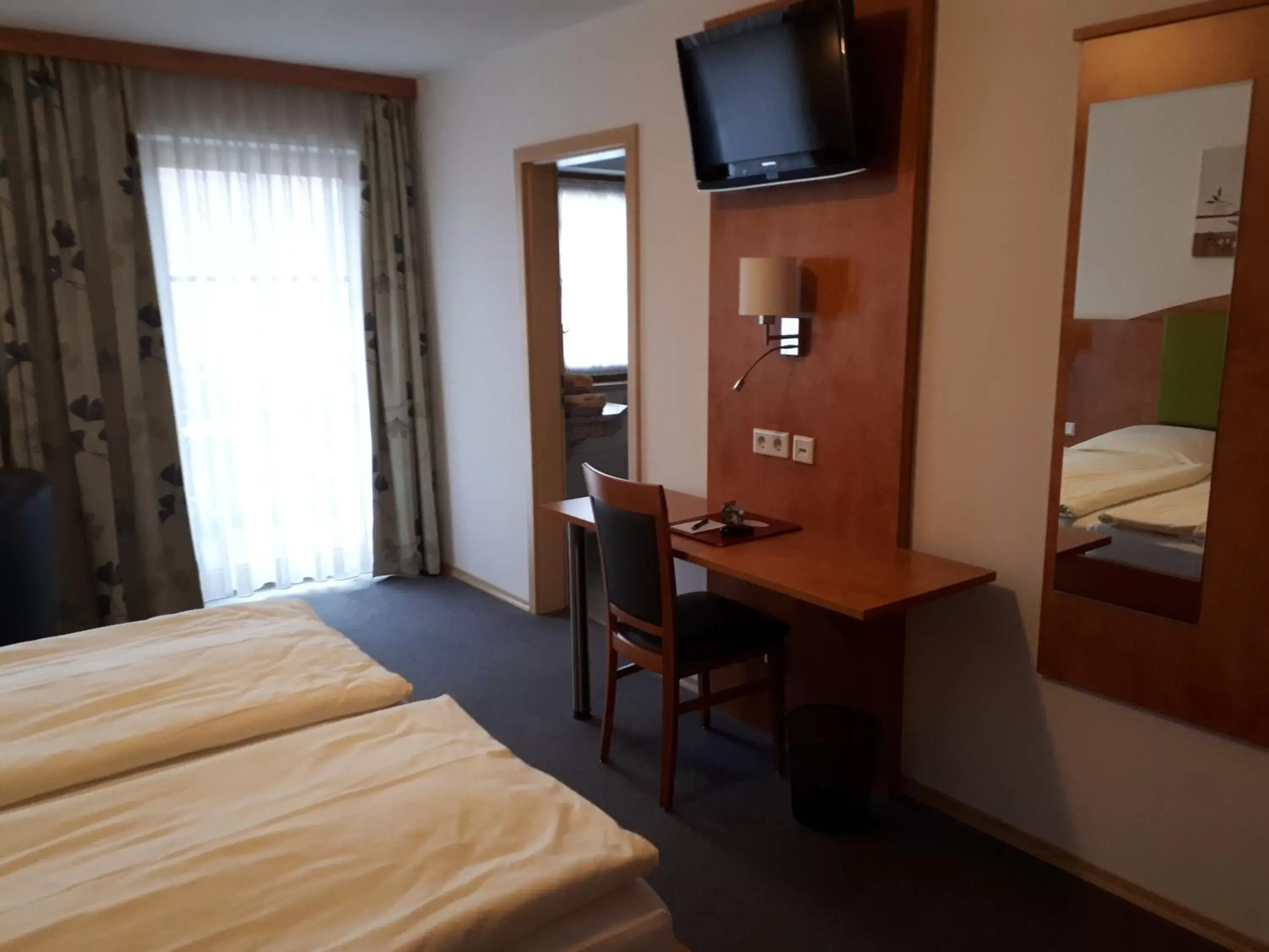 Double Room in Hotel garni Hopfengold Double Room in Hotel garni Hopfengold