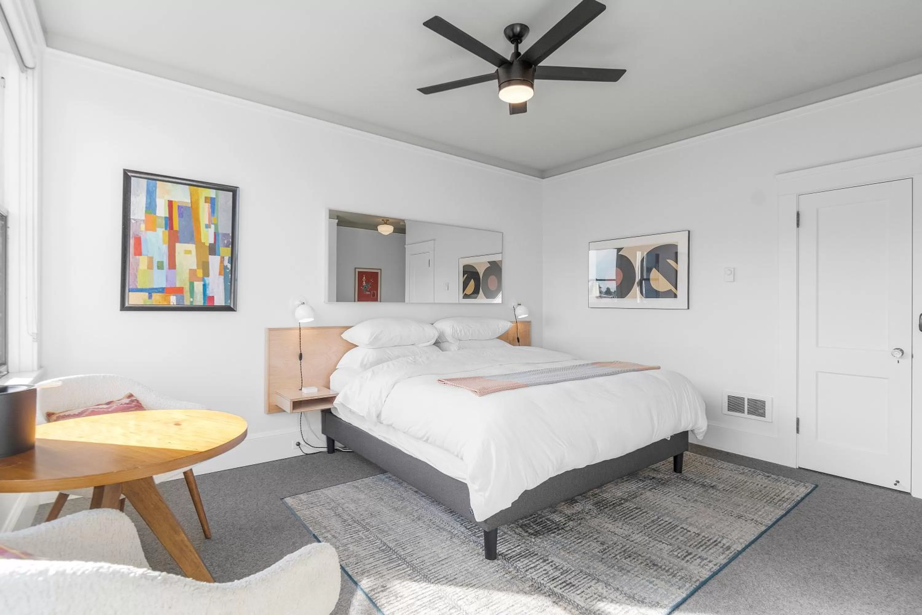 Bathroom, Bed in Norblad Hotel