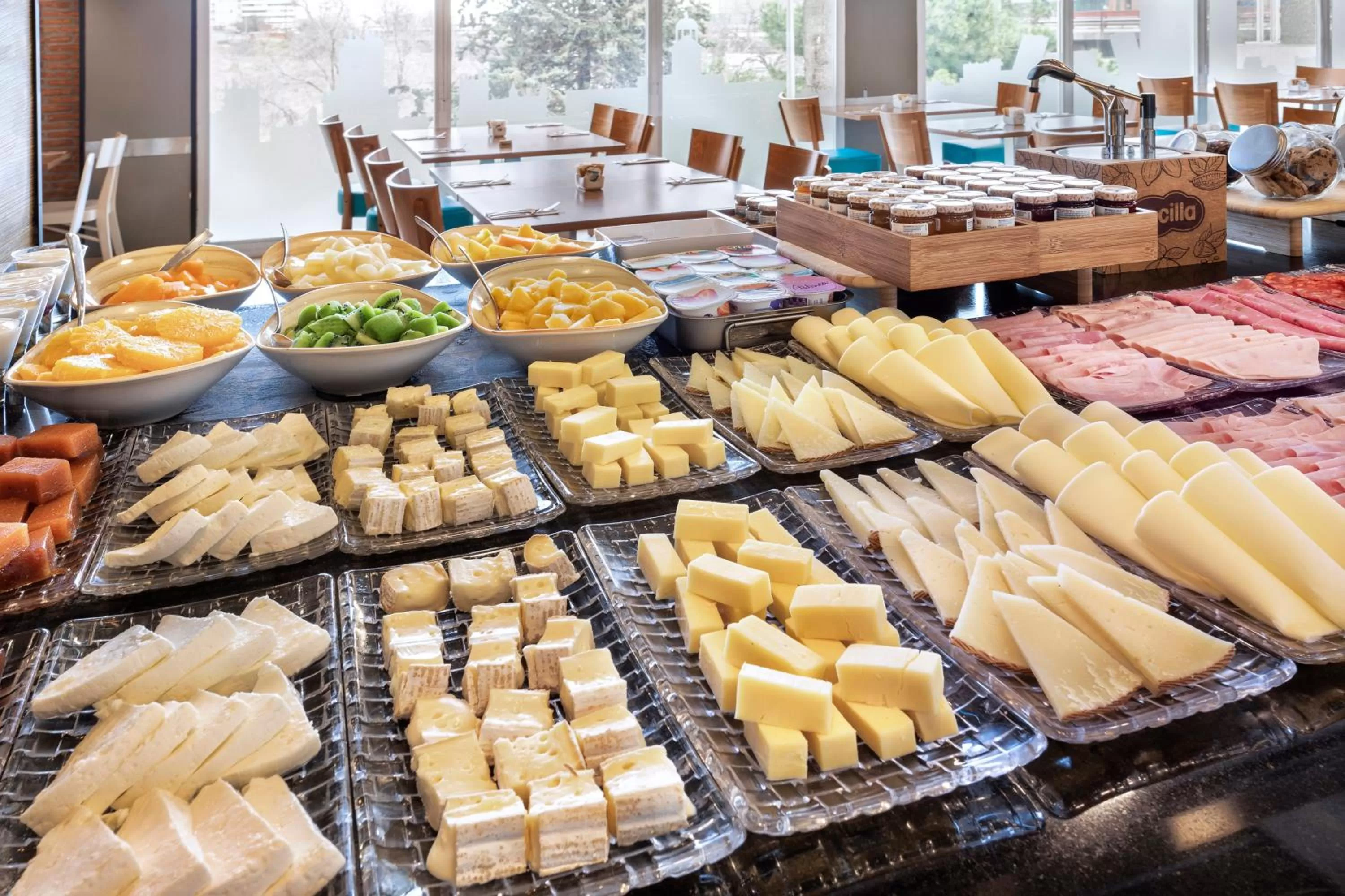 Restaurant/places to eat in Hotel Madrid Chamartín, Affiliated by Meliá