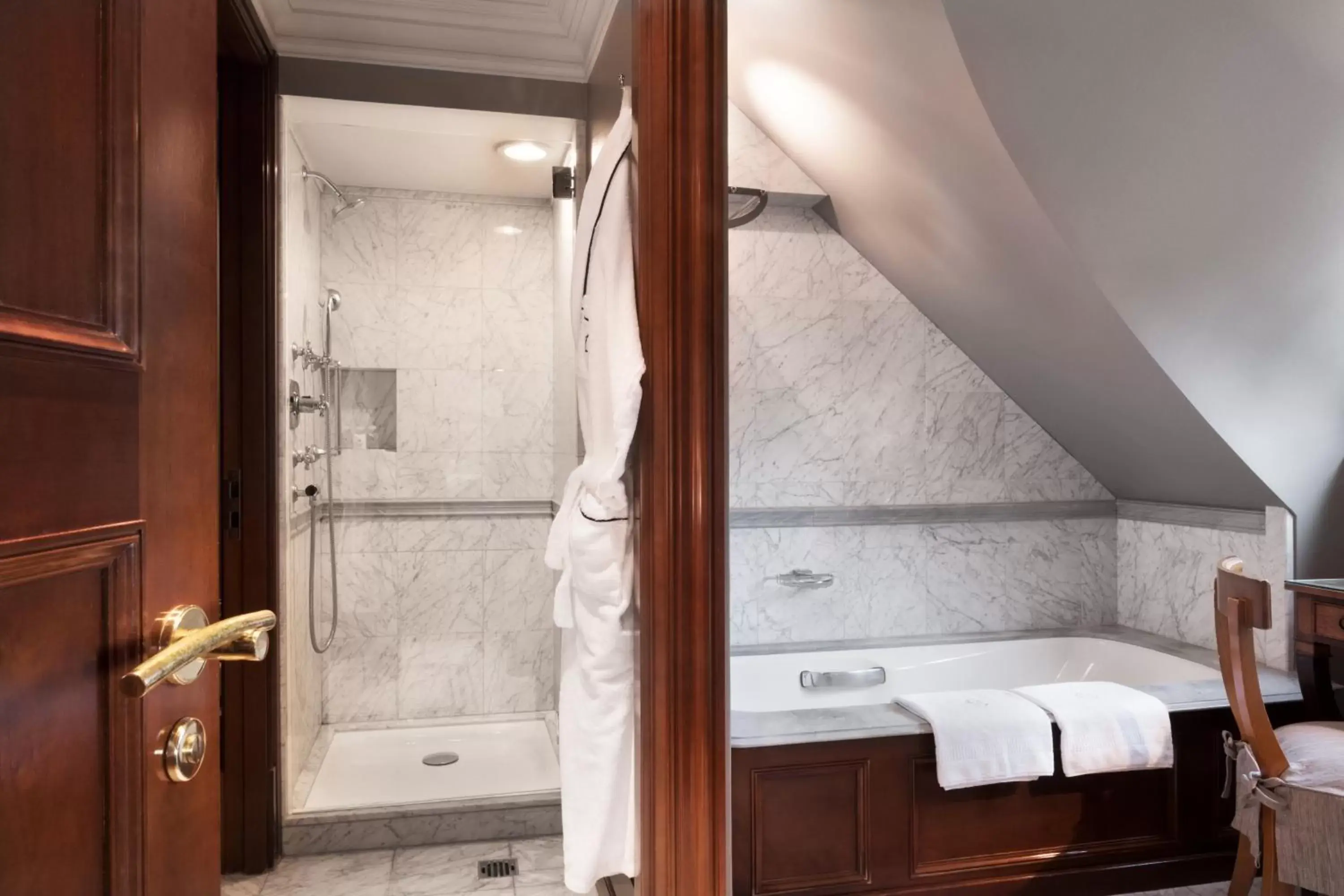 Junior Suite in Schlosshotel Berlin Junior Suite in Schlosshotel Berlin