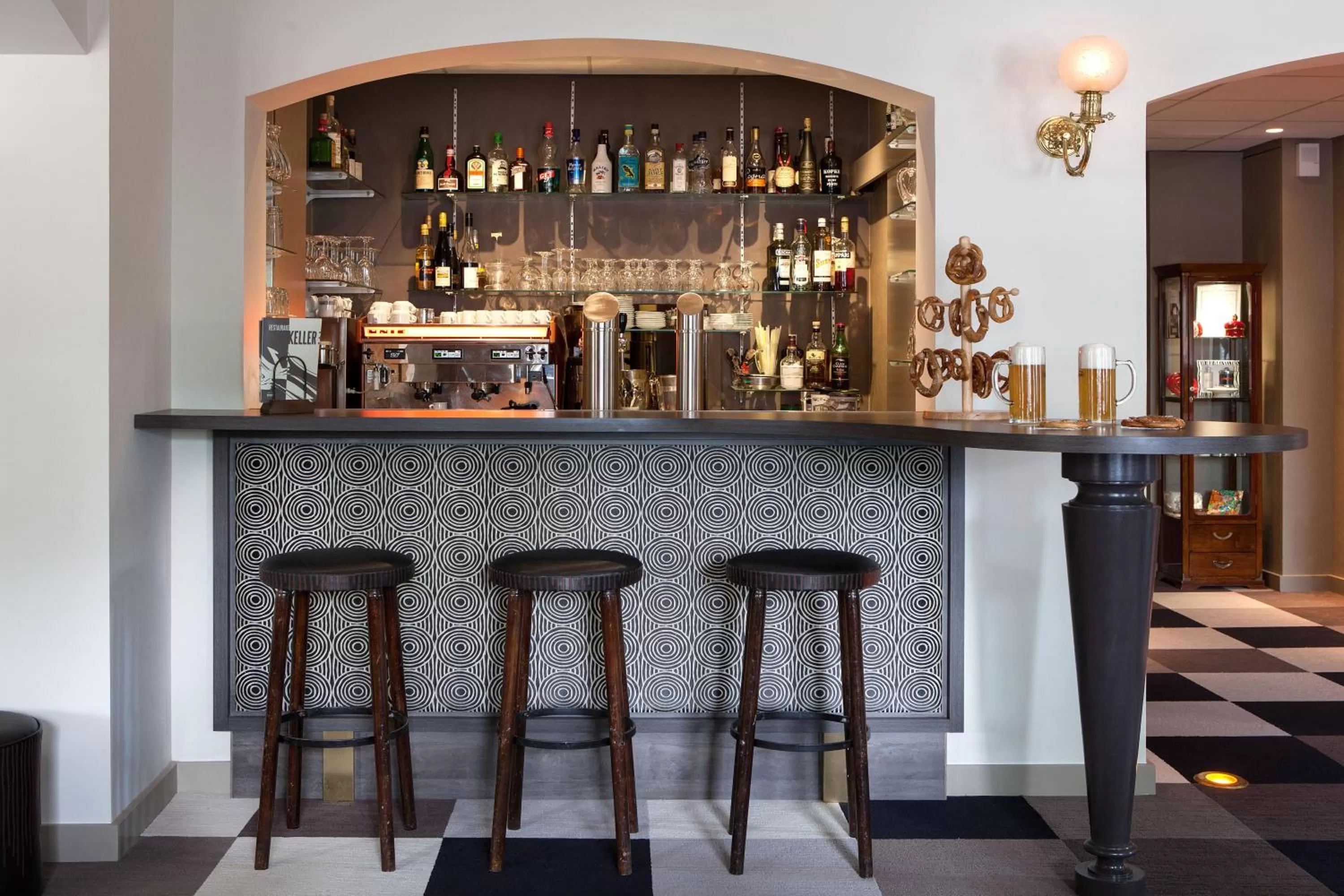 Lounge or bar in Logis Hôtel Beauséjour Colmar