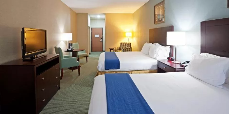 Holiday Inn Express and Suites Meriden by IHG