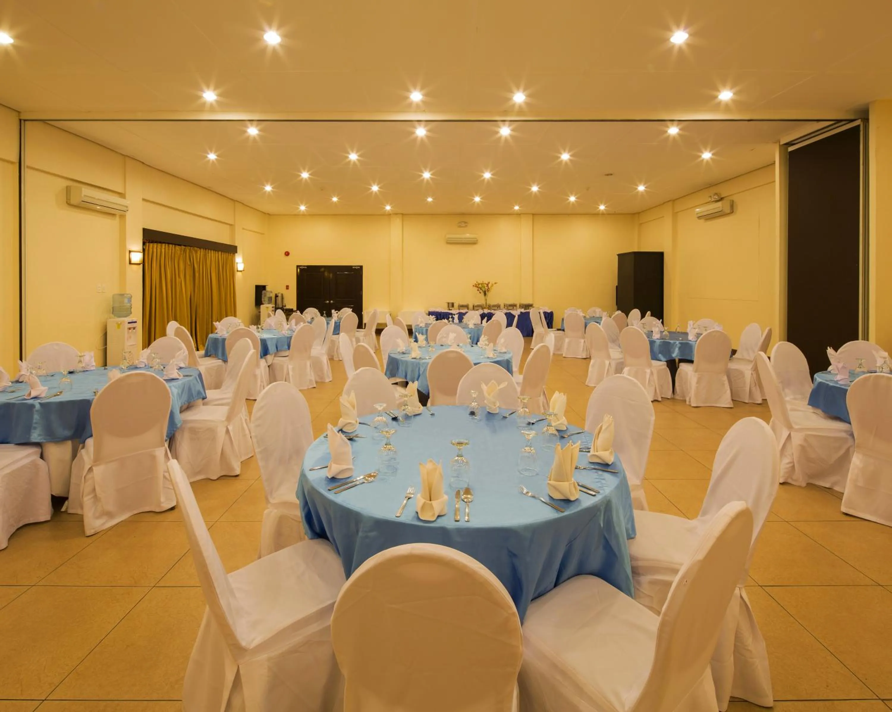 Banquet/Function facilities in Microtel by Wyndham Davao
