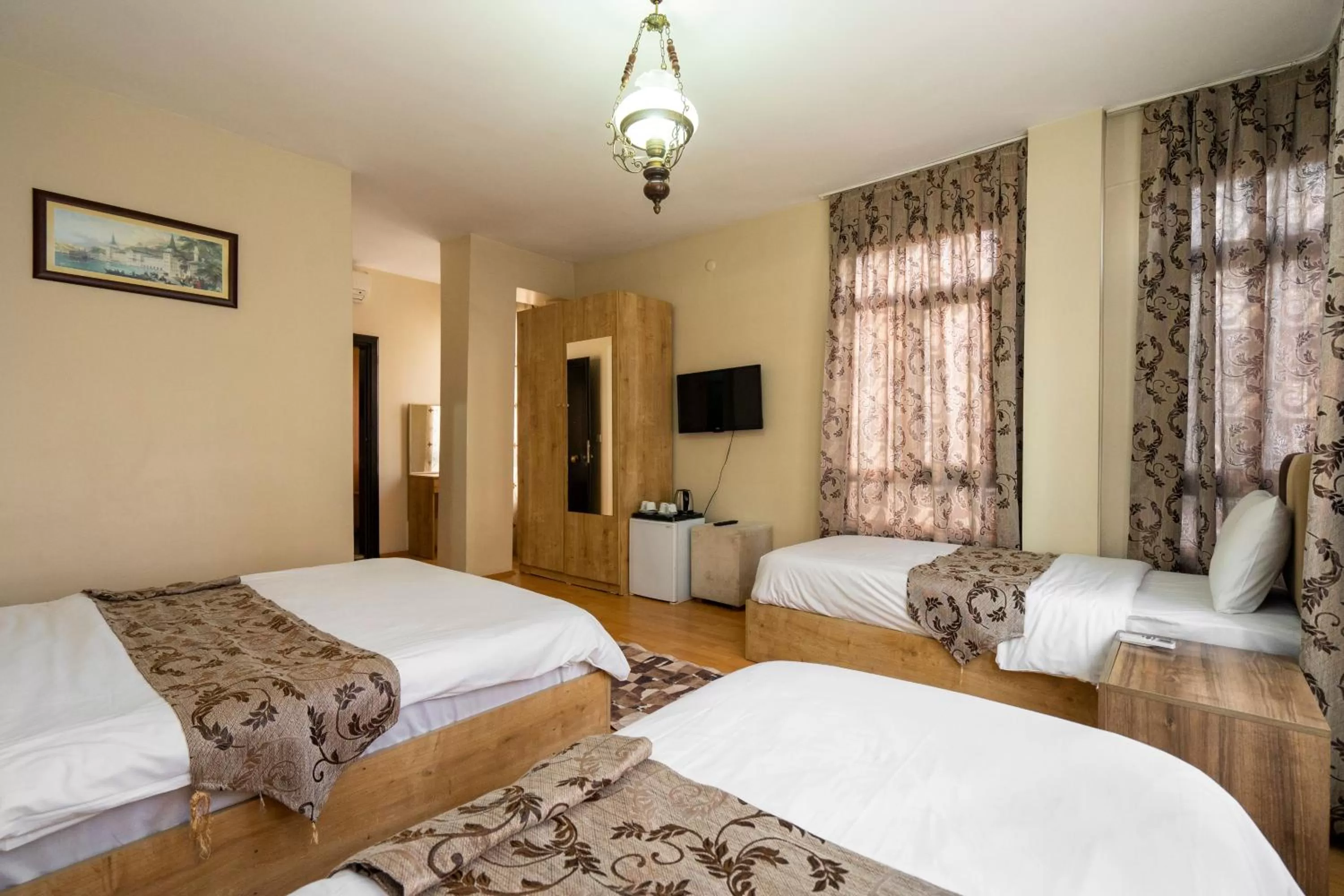 Bed in Hotel Gedikpasa Family