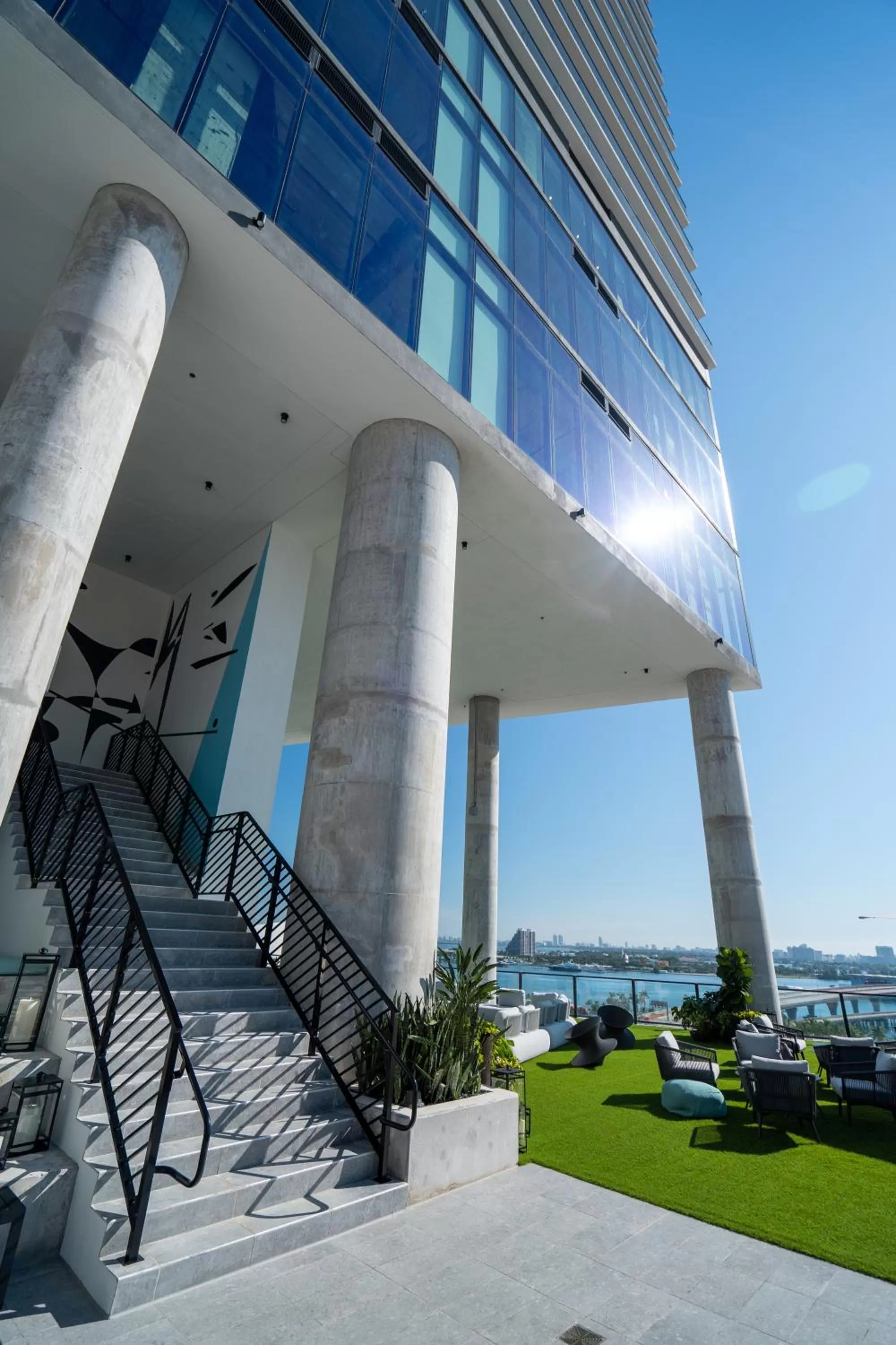 Property building in The Elser Hotel Miami - An All-Suite Hotel