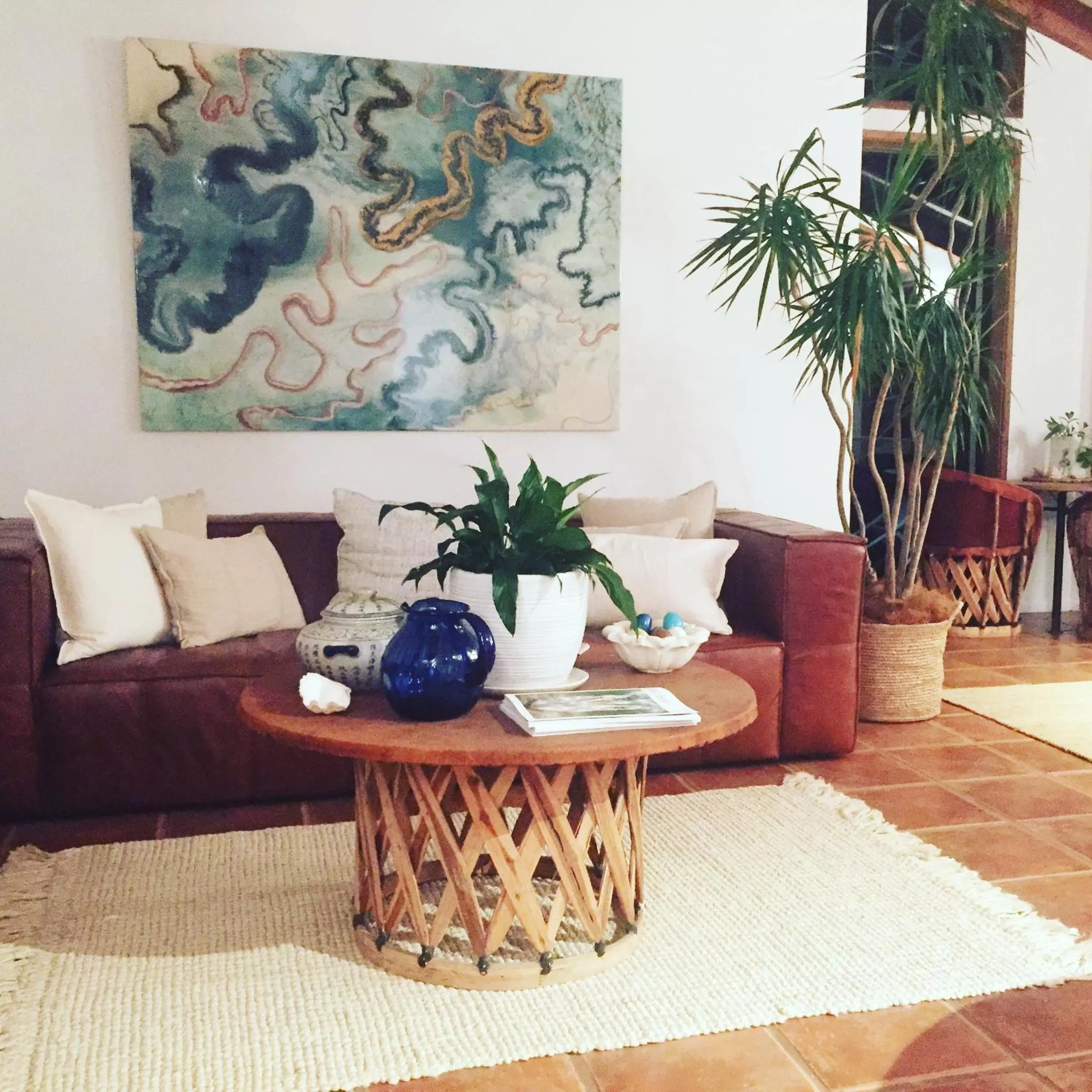 Communal lounge/ TV room in Sensom Luxury Boutique Bed and Breakfast