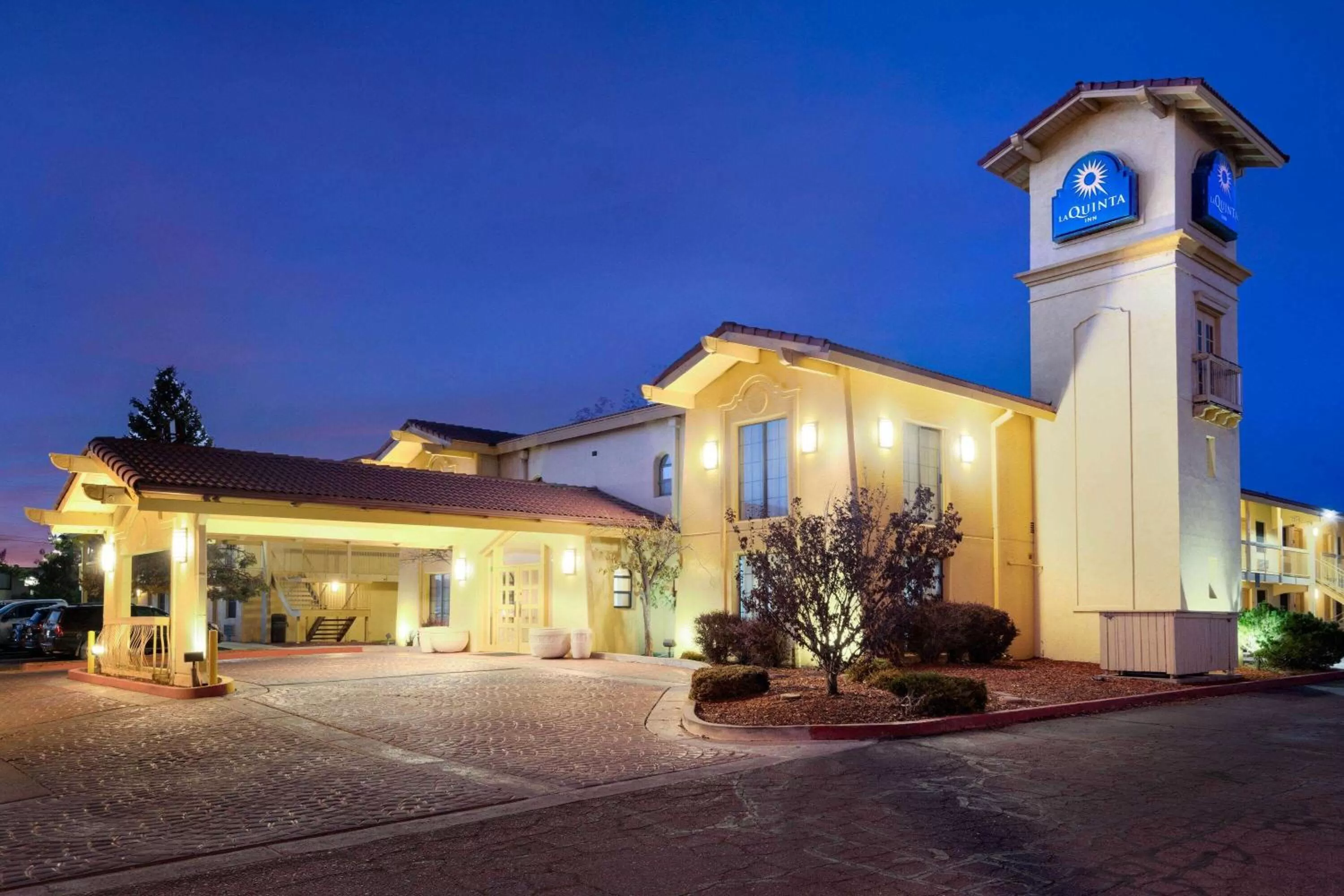 Property building in La Quinta Inn by Wyndham Farmington