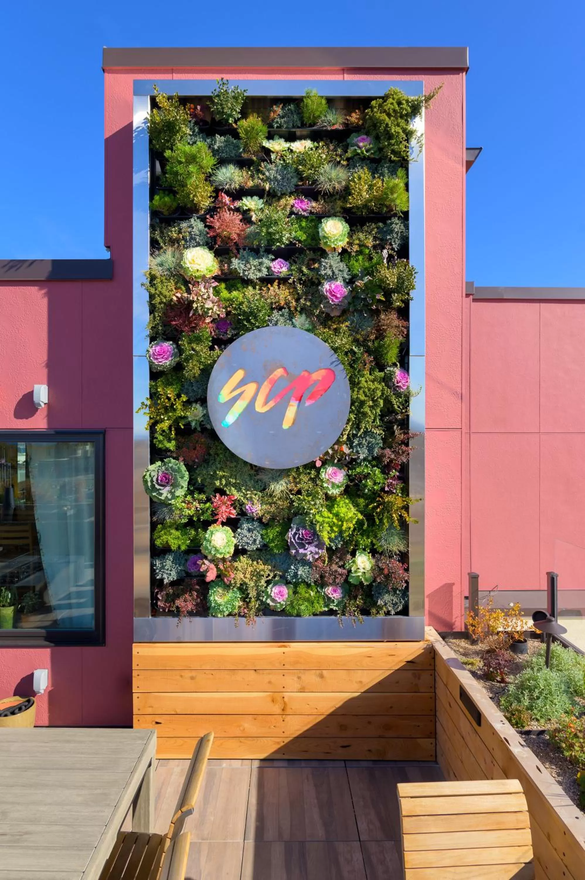 Property logo or sign in SCP Redmond Hotel