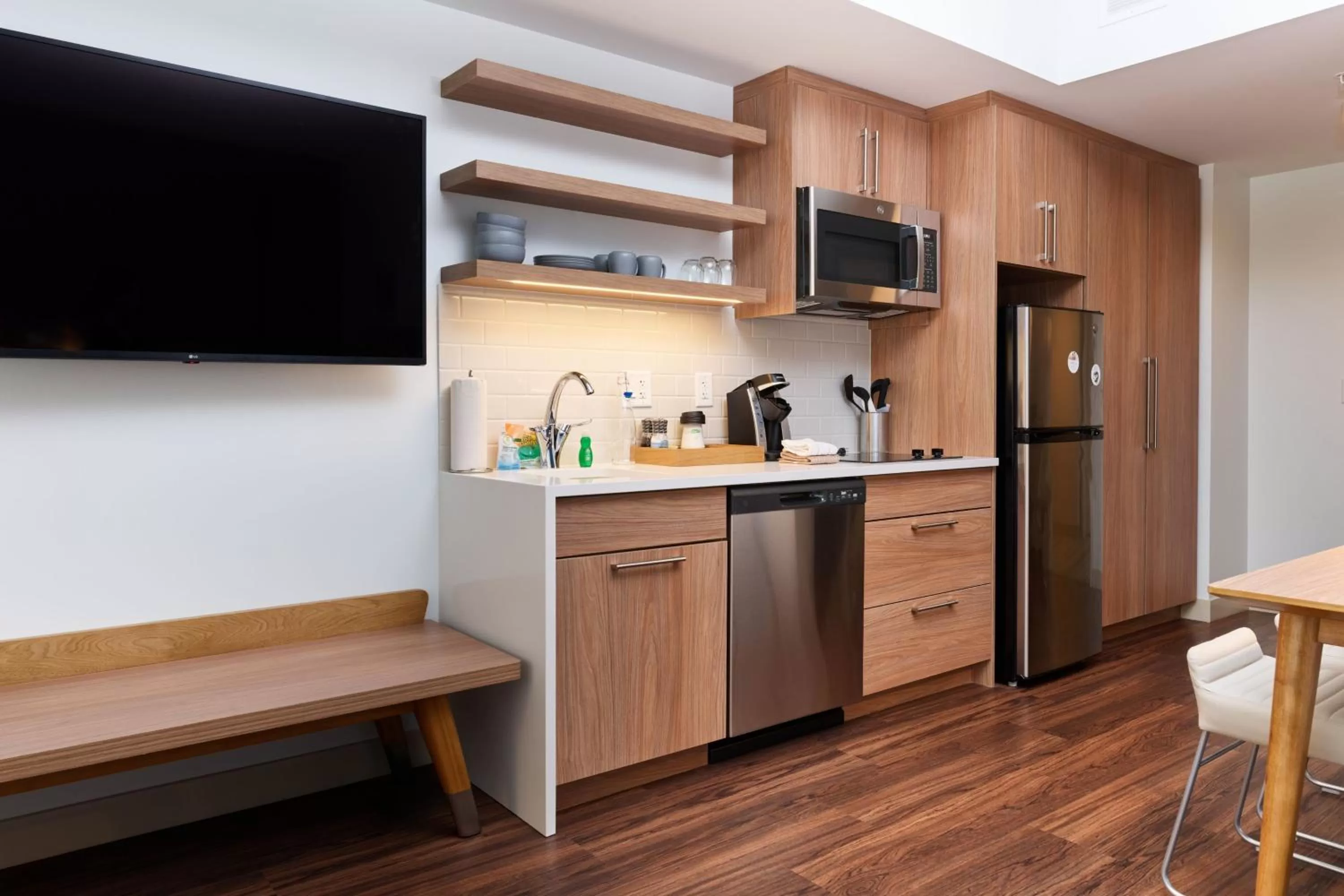 Kitchen or kitchenette in Element Chattanooga East