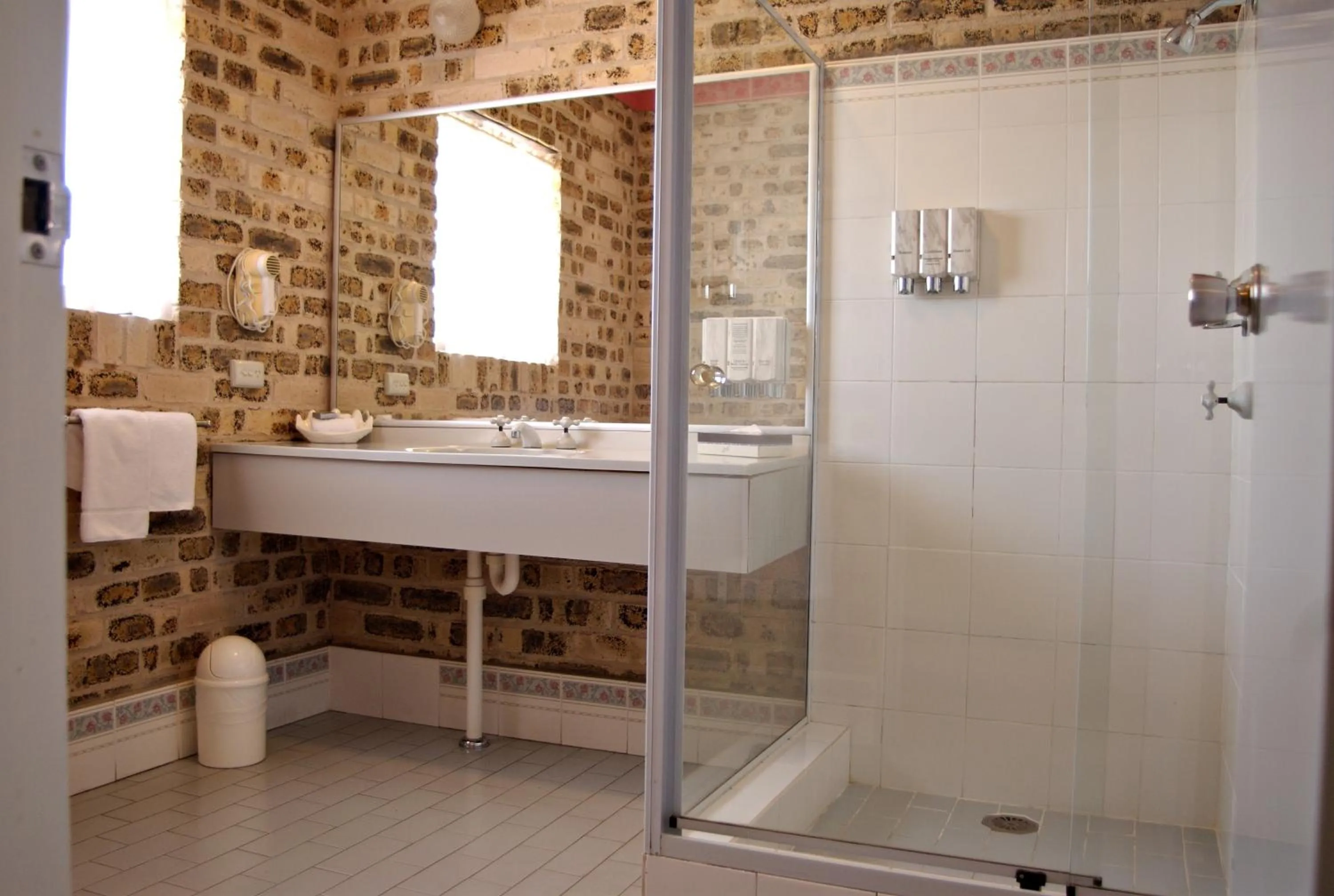 Shower in Sir Francis Drake