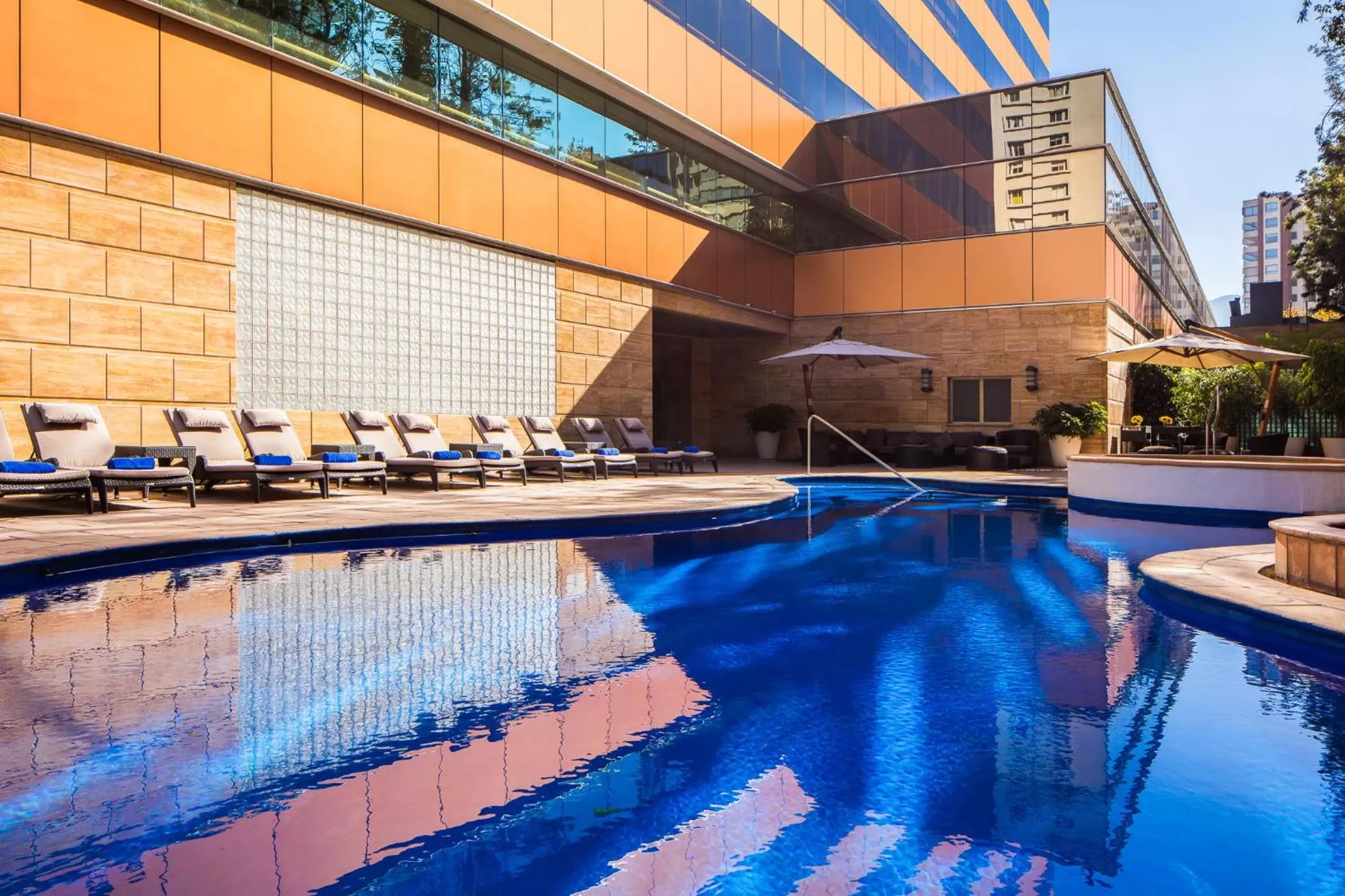 Swimming pool in Santiago Marriott Hotel