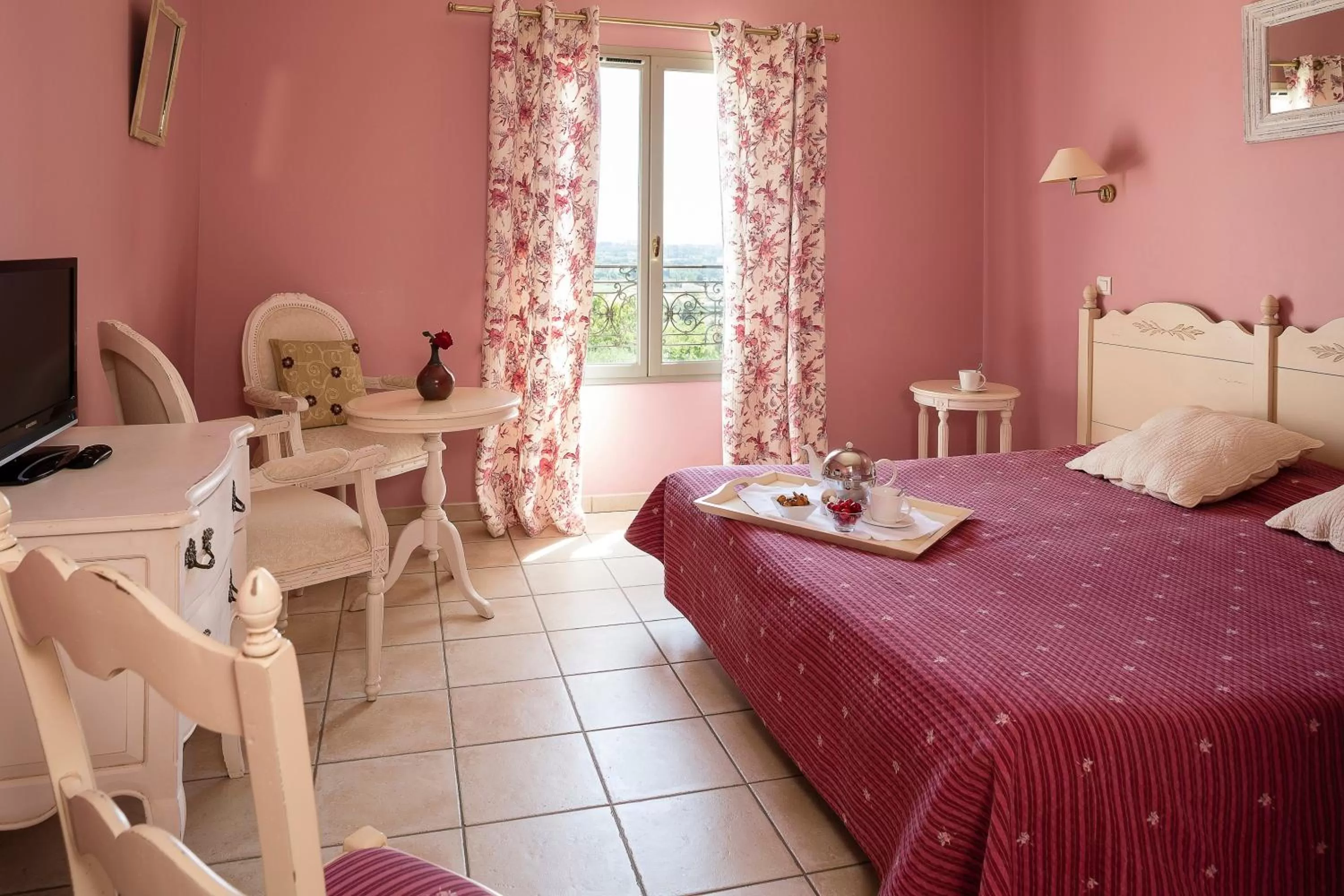 People, Bed in Hotel Restaurant Le Clos De Pradines