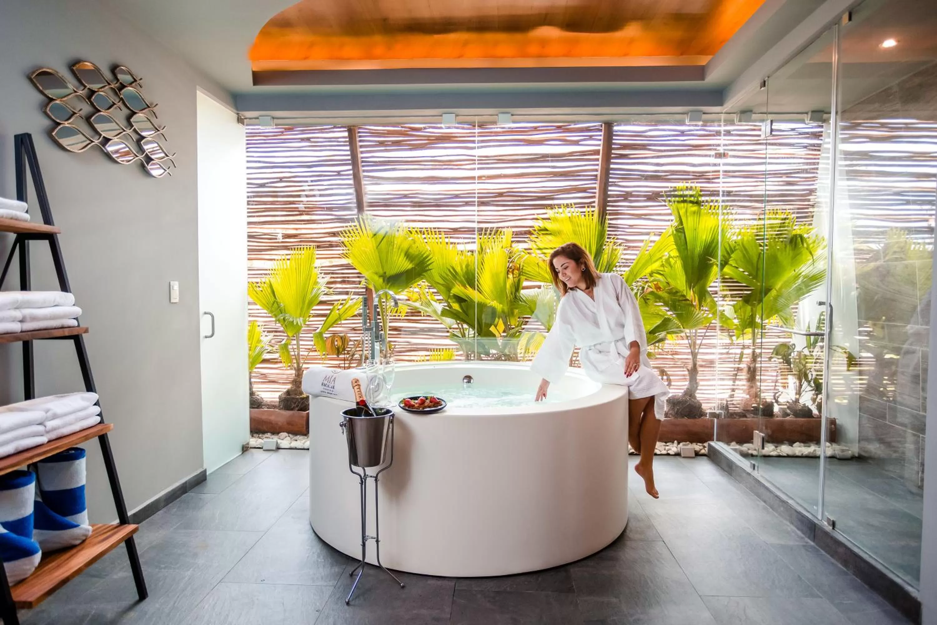 Hot Tub in Mia Bacalar Luxury Resort & Spa