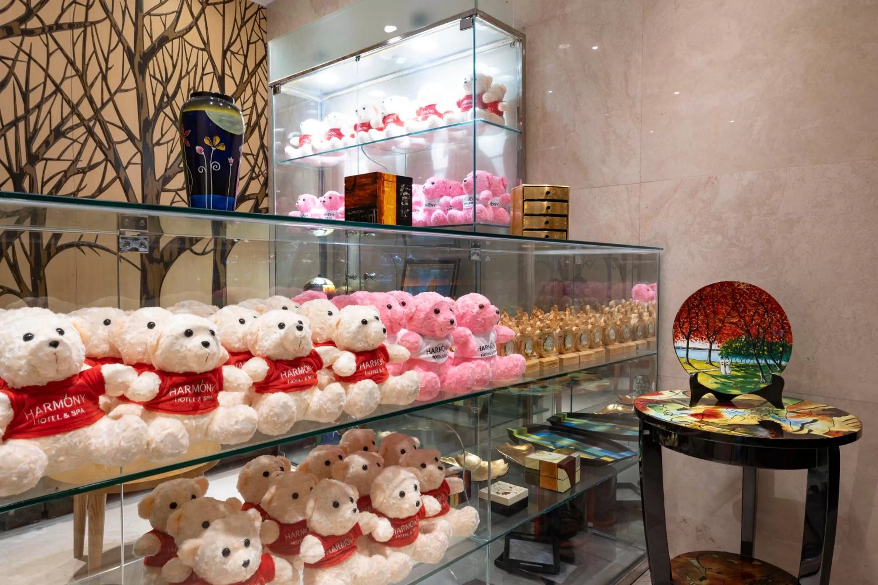 On-site shops in Harmony Saigon Hotel & Spa