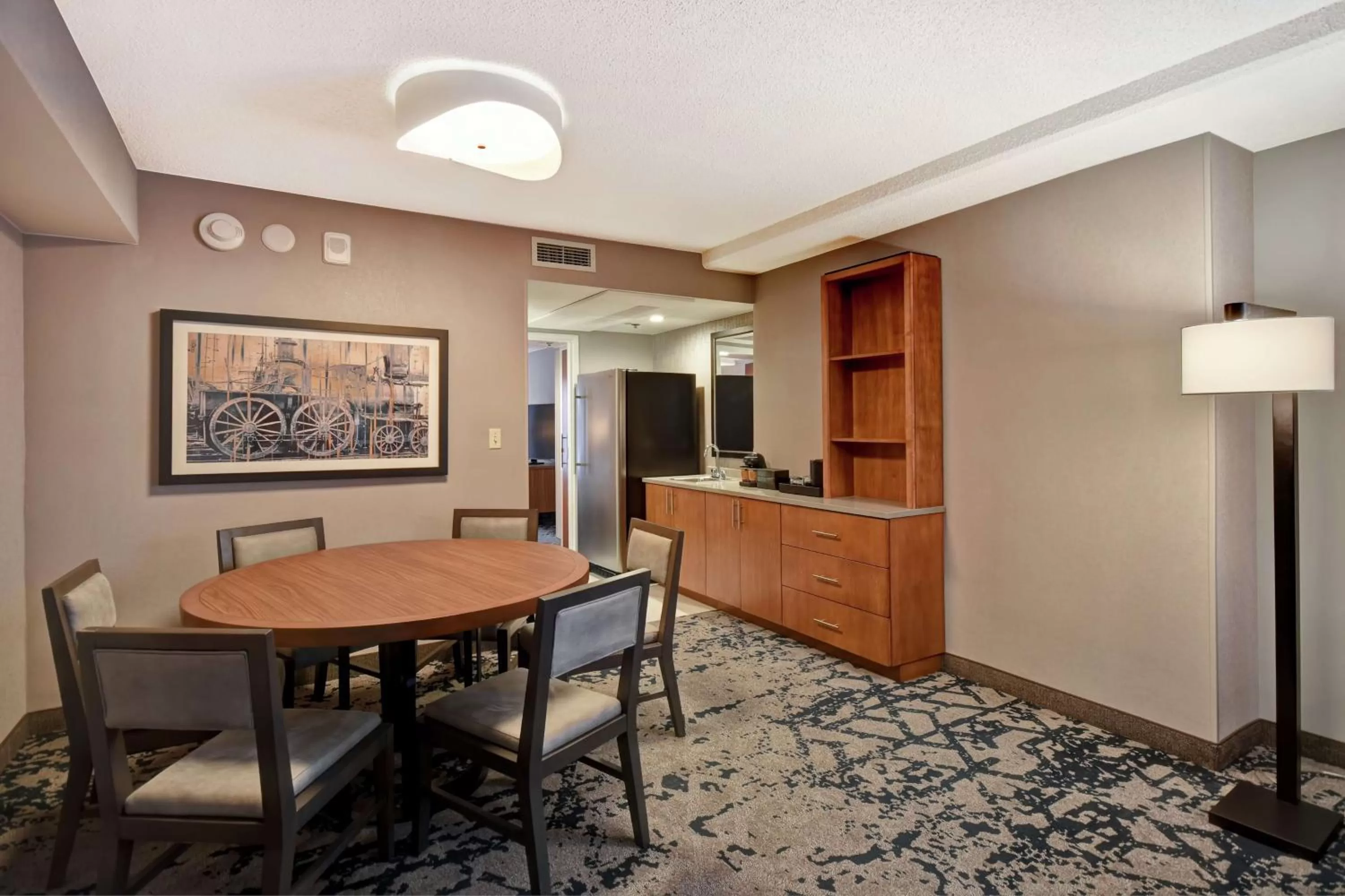 Kitchen or kitchenette in Embassy Suites by Hilton Omaha Downtown Old Market