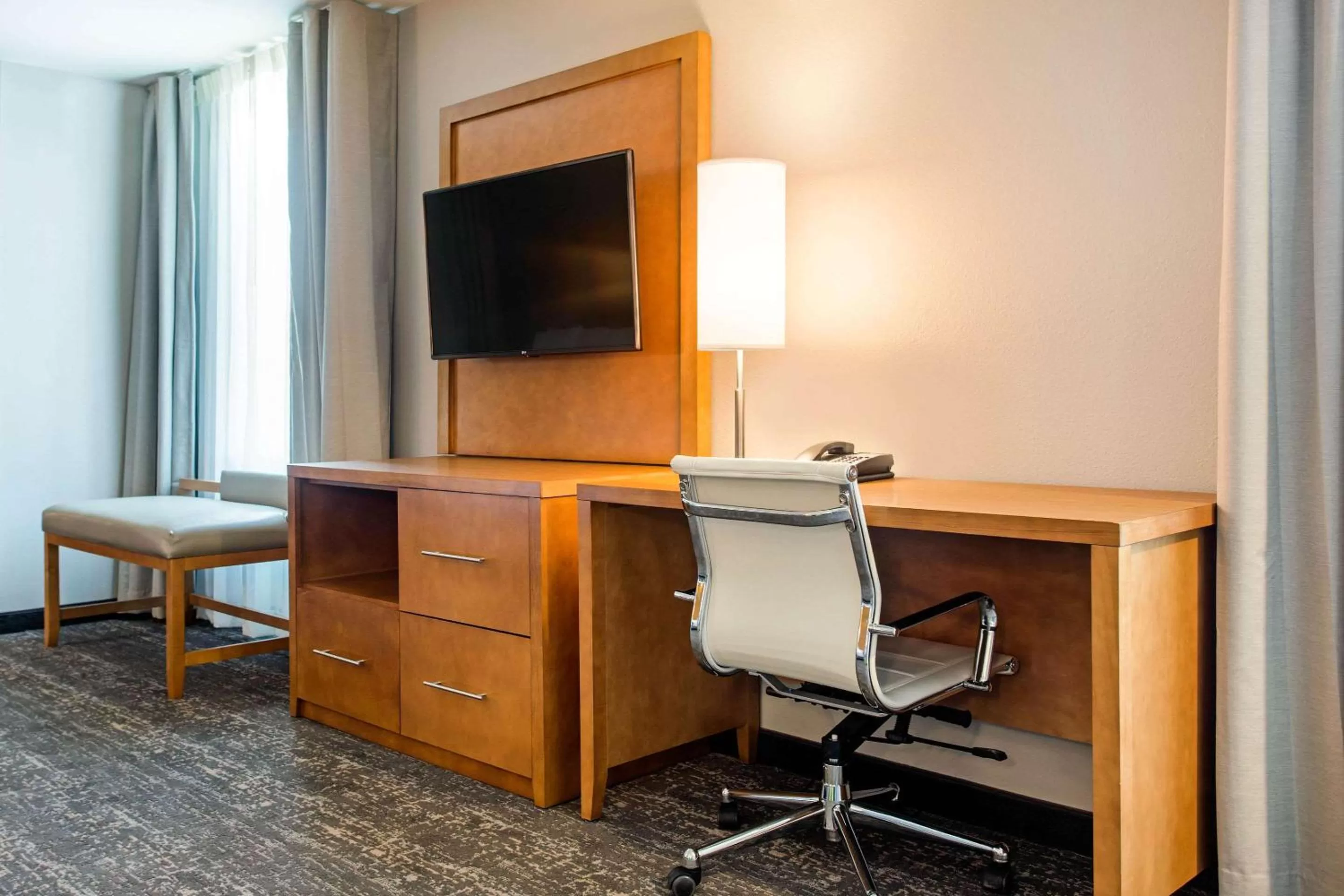 Photo of the whole room, TV/Entertainment Center in Comfort Suites North Charleston - Ashley Phosphate