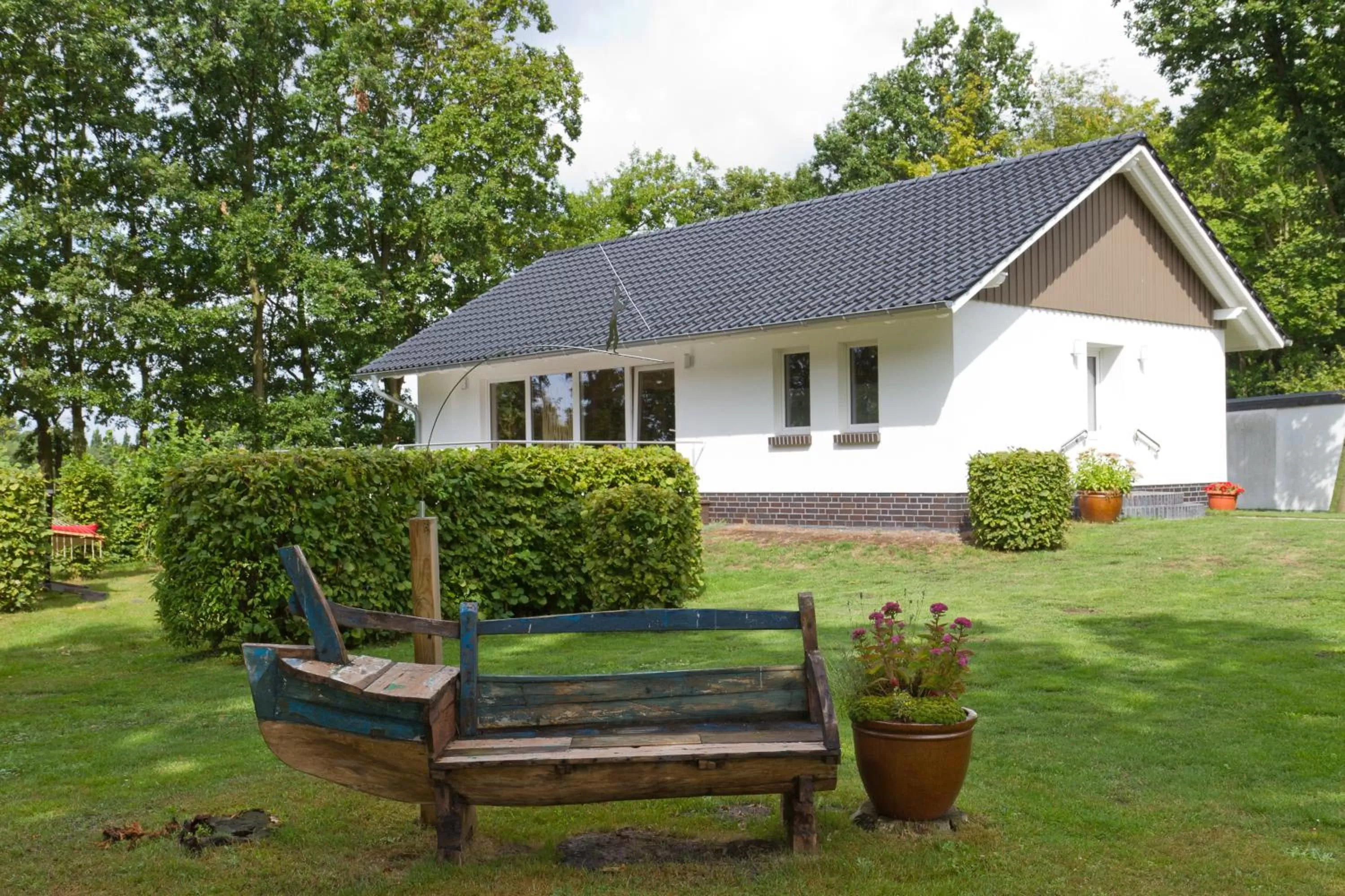 Garden view in Hotel-Marks-Garni