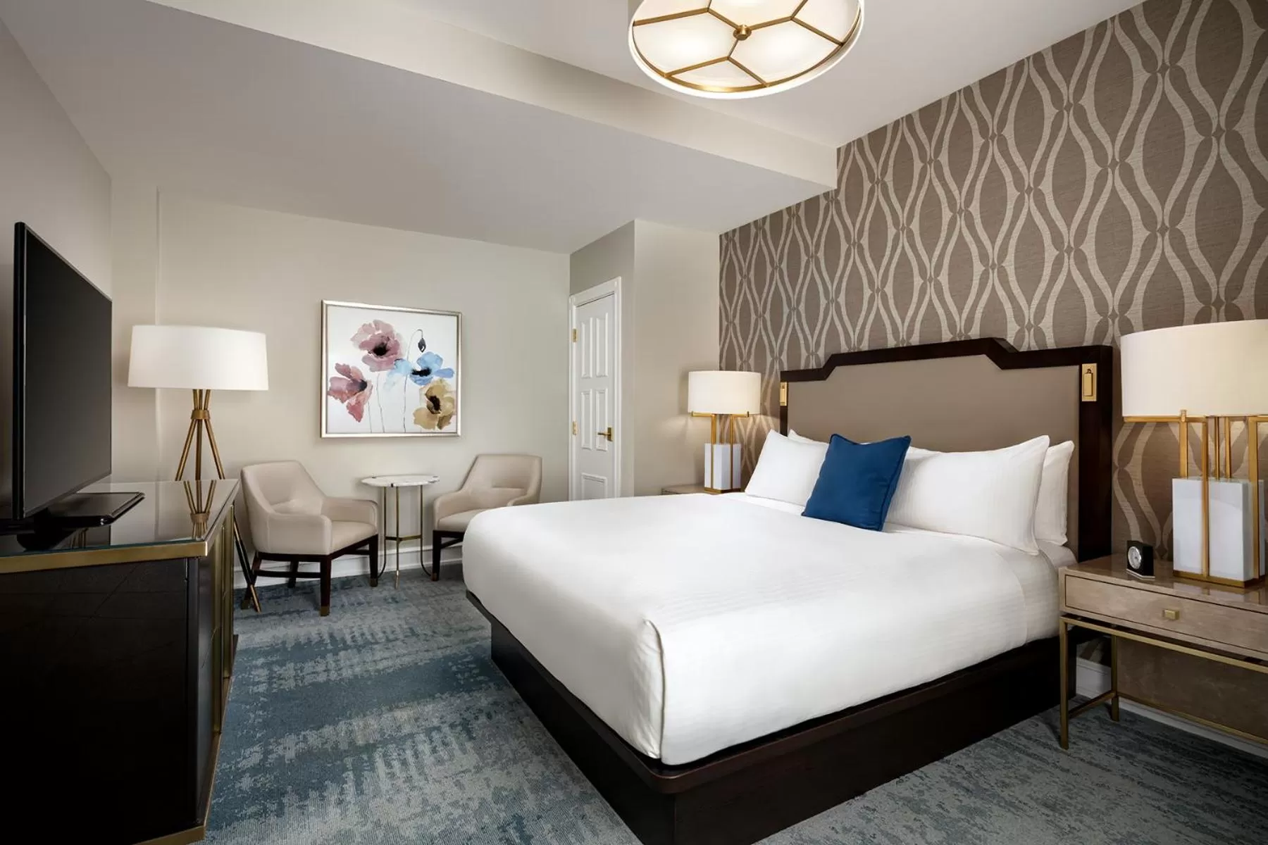 Bedroom, Bed in Fairmont Empress Hotel