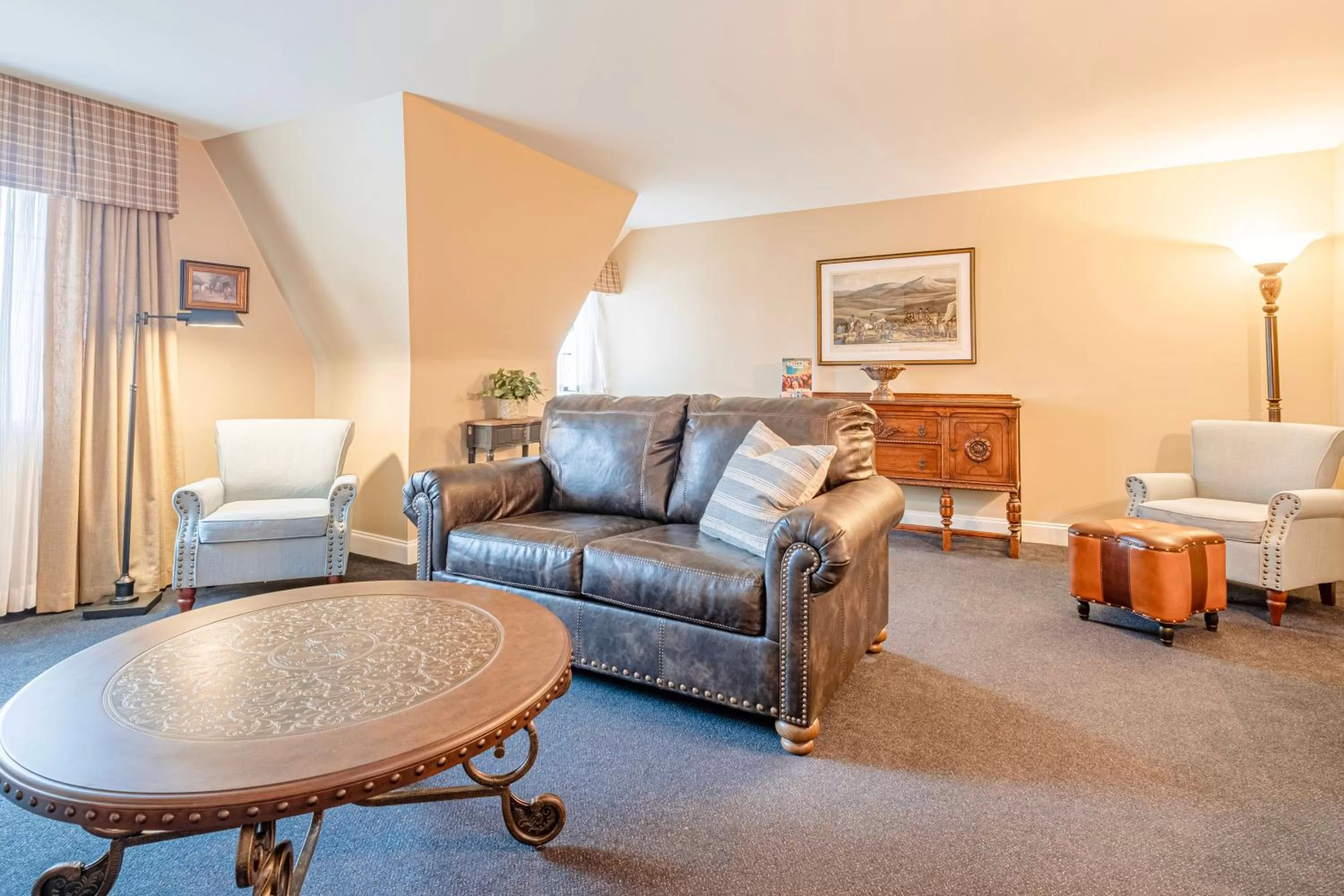 Living room in Red Coach Inn