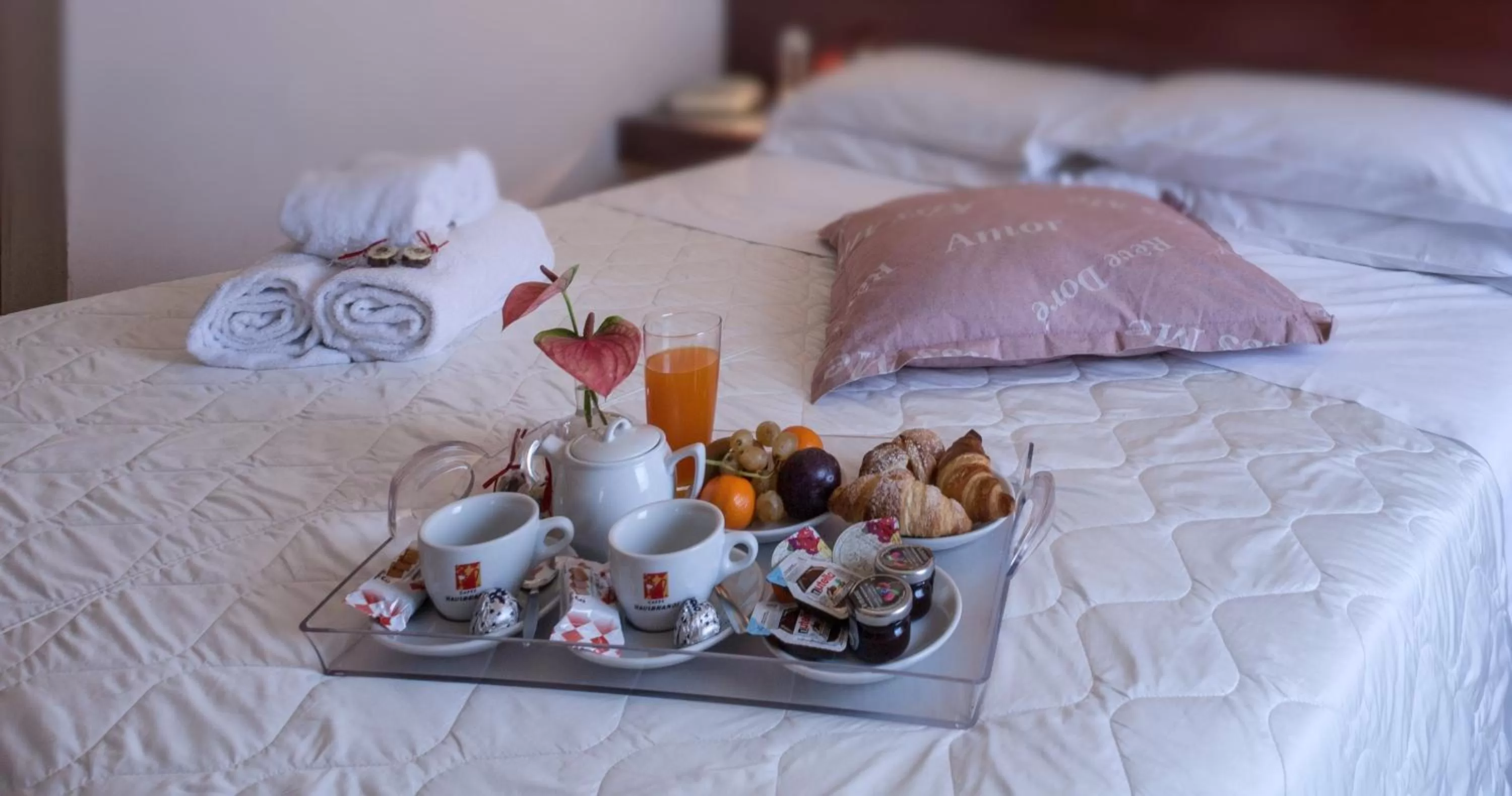 Breakfast, Bed in Hotel Gattopardo