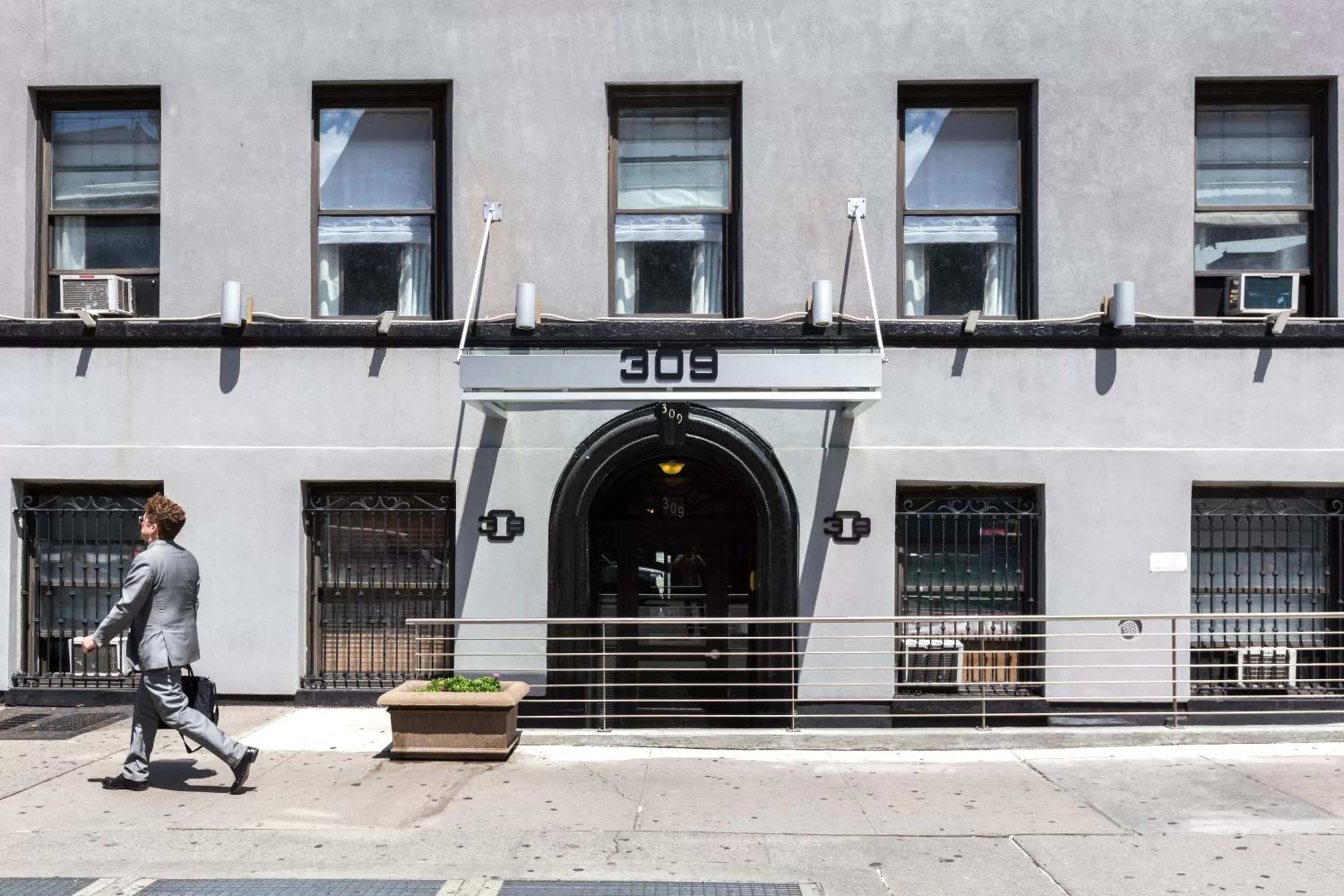 Facade/entrance in Hotel 309