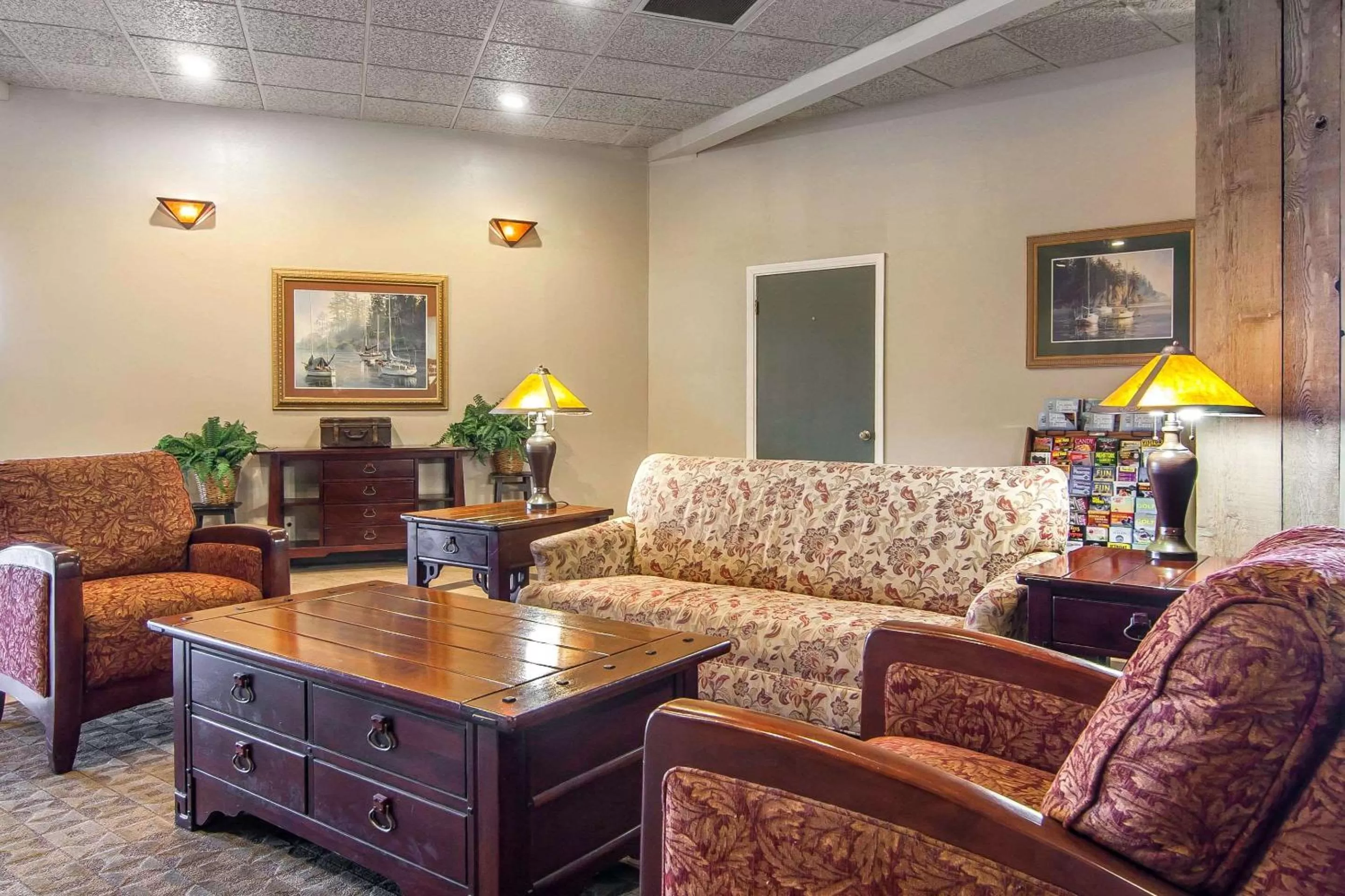 Lobby or reception in Quality Inn & Suites at Coos Bay