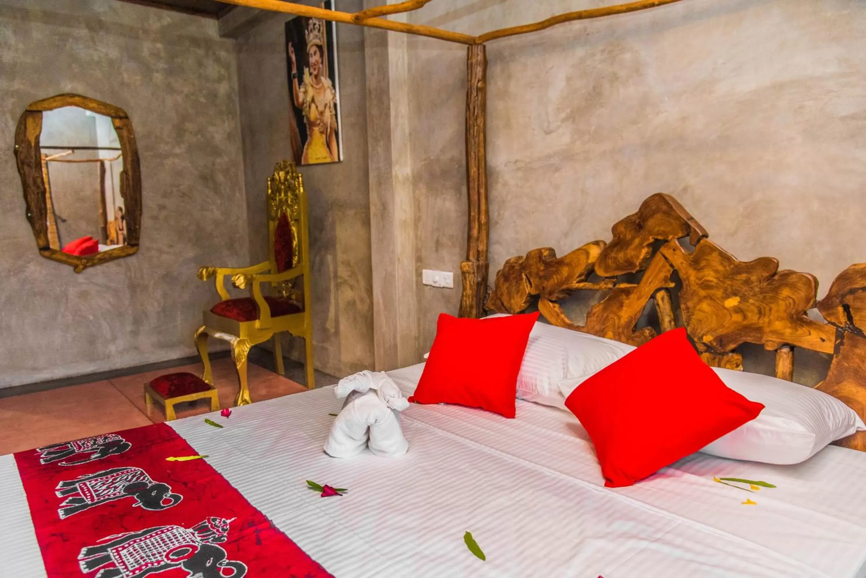 Super Queen Deluxe Room With Canal View in Negombo Boutique Villa Super Queen Deluxe Room With Canal View in Negombo Boutique Villa