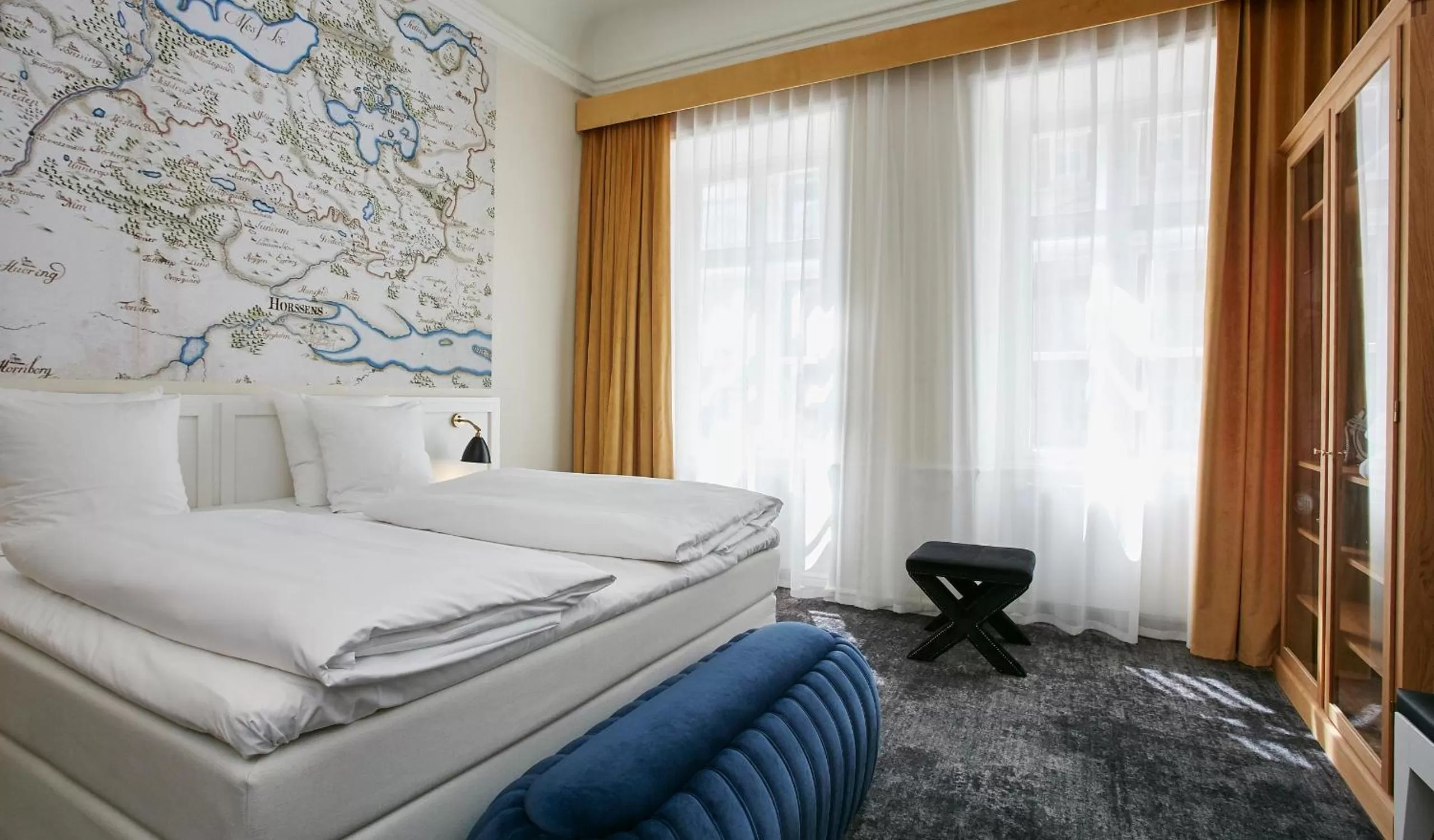 Photo of the whole room, Bed in Jørgensens Hotel