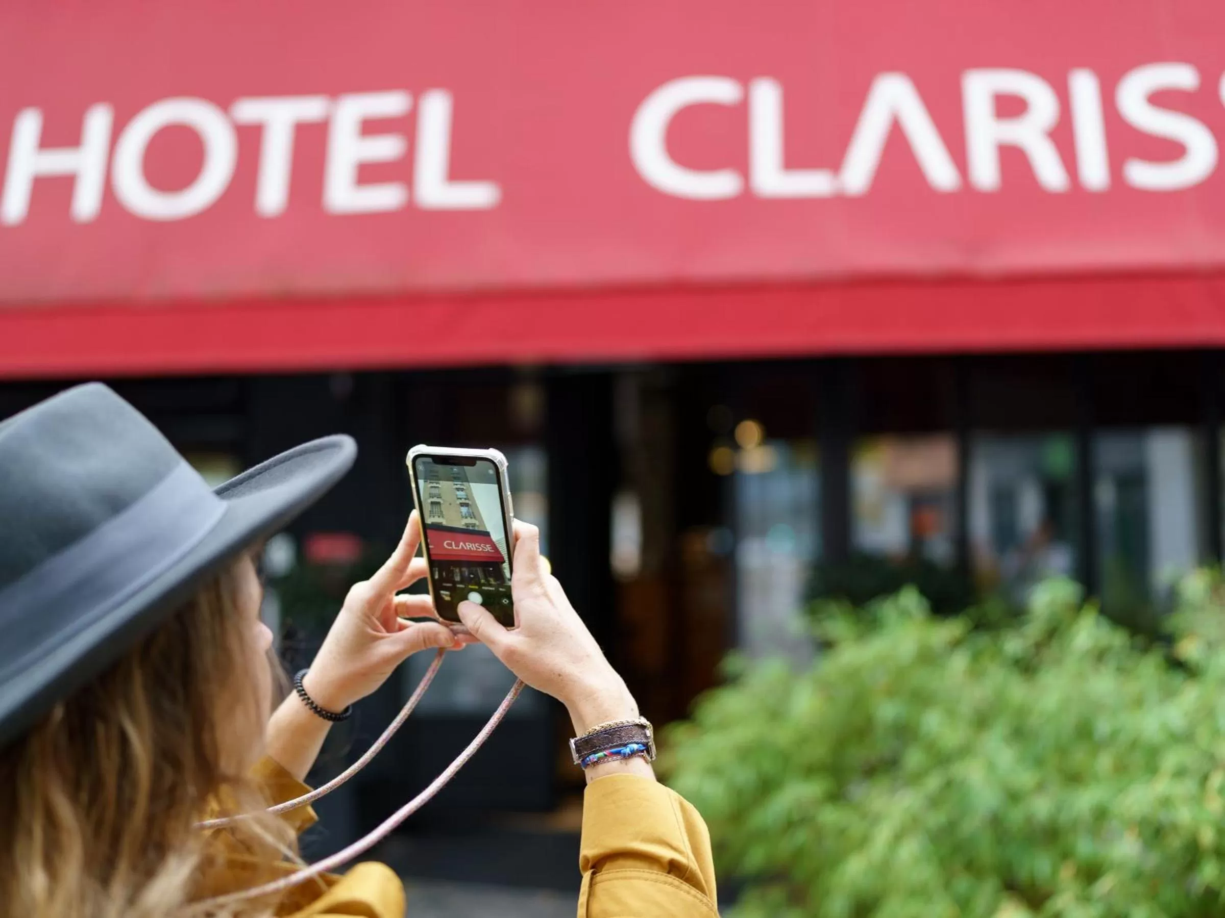 Facade/entrance in Hôtel Clarisse