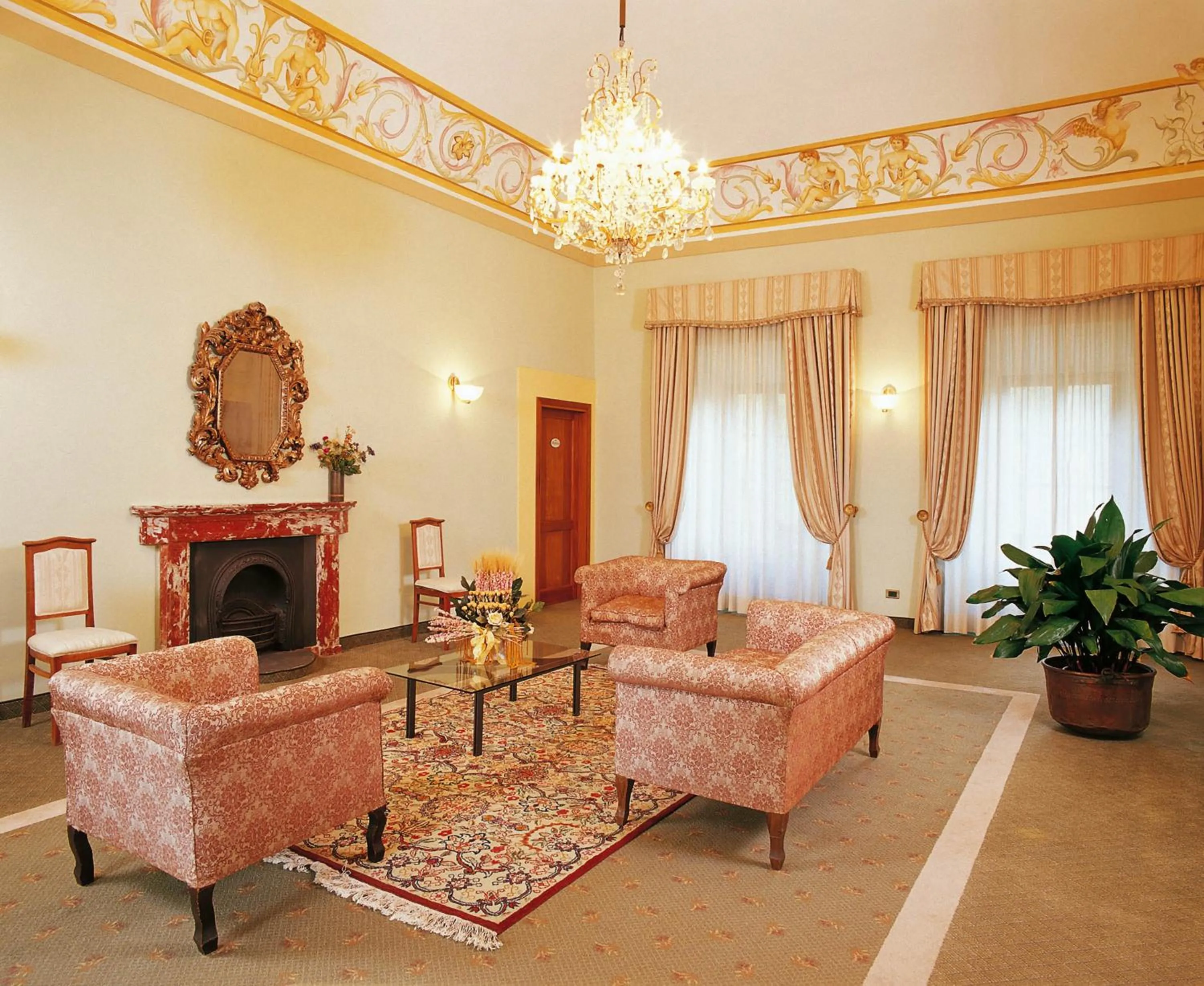 Lounge or bar in Hotel Villa San Lucchese