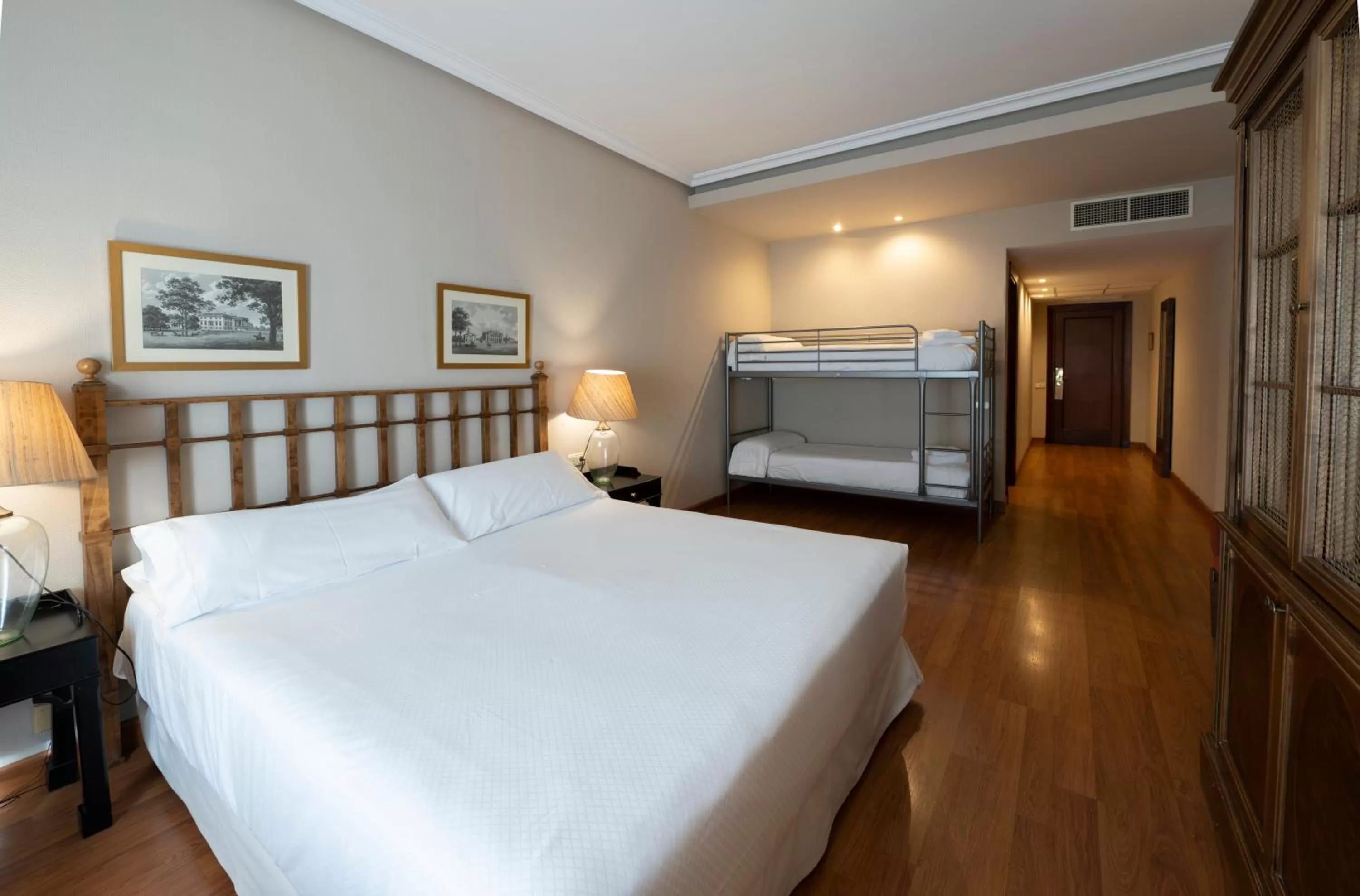 Bed in Barceló León Conde Luna