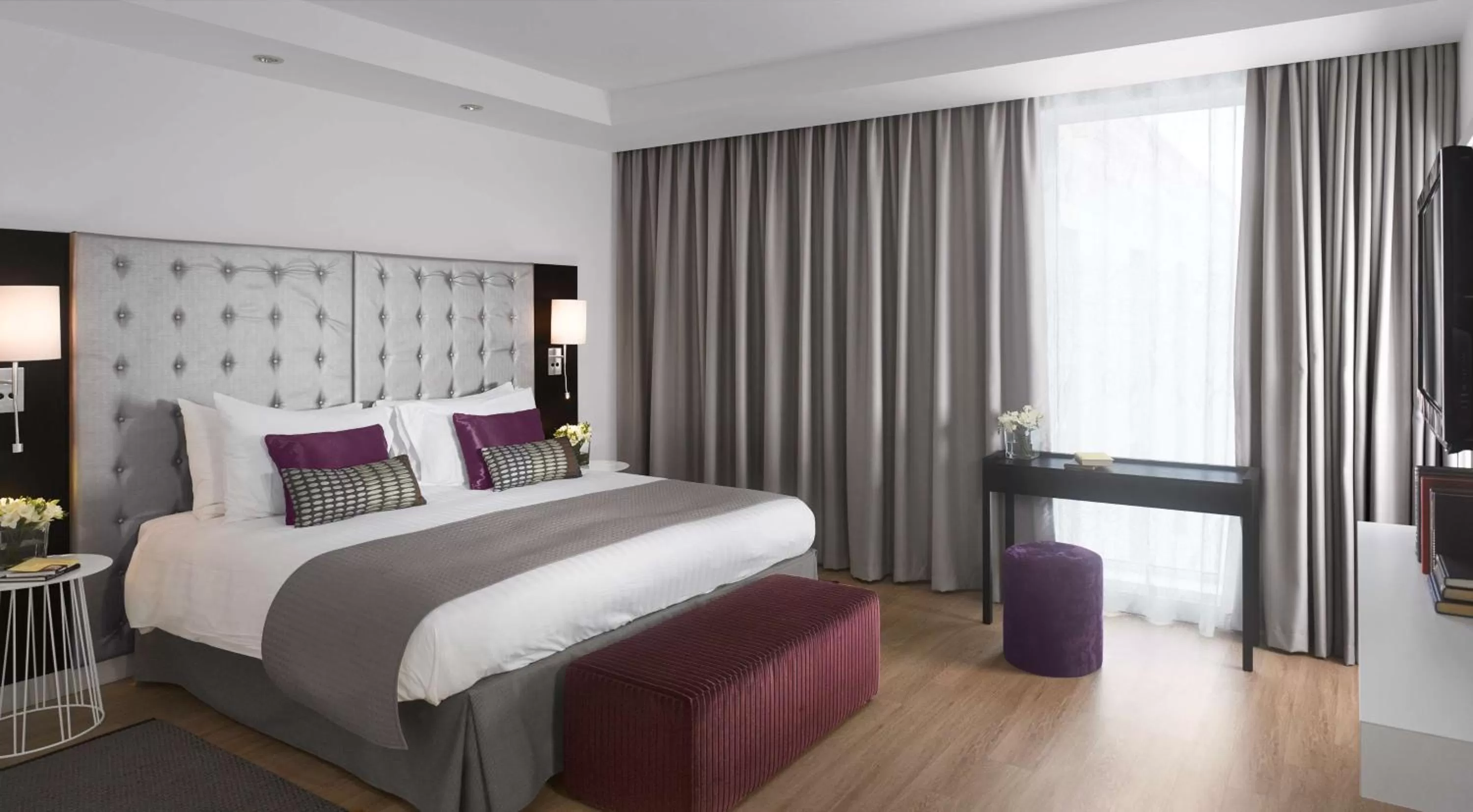 Other, Bed in Radisson Blu Hotel East Midlands Airport