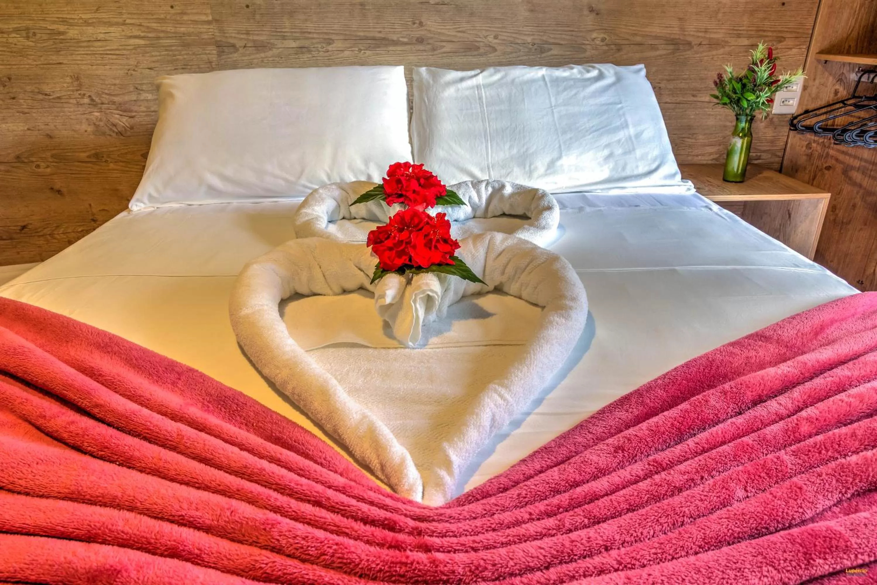 Photo of the whole room, Bed in i9 Embaú Flats & Suites