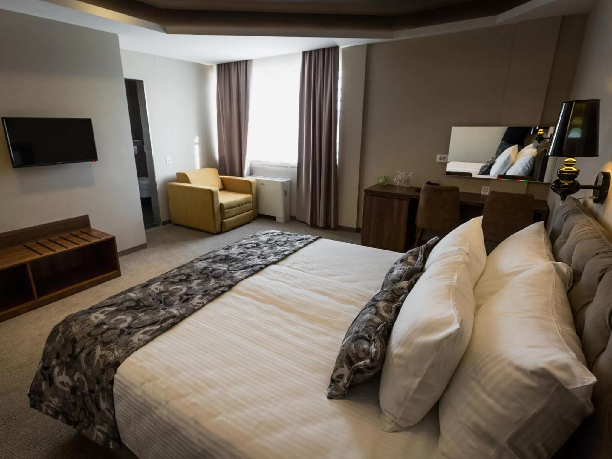 Bed in Hotel Ideo Lux