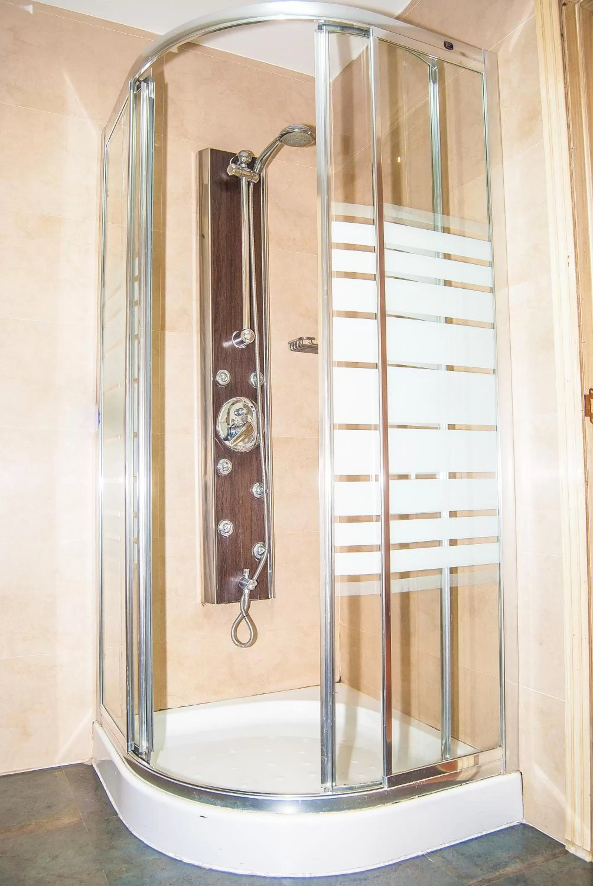 Shower in Ana María