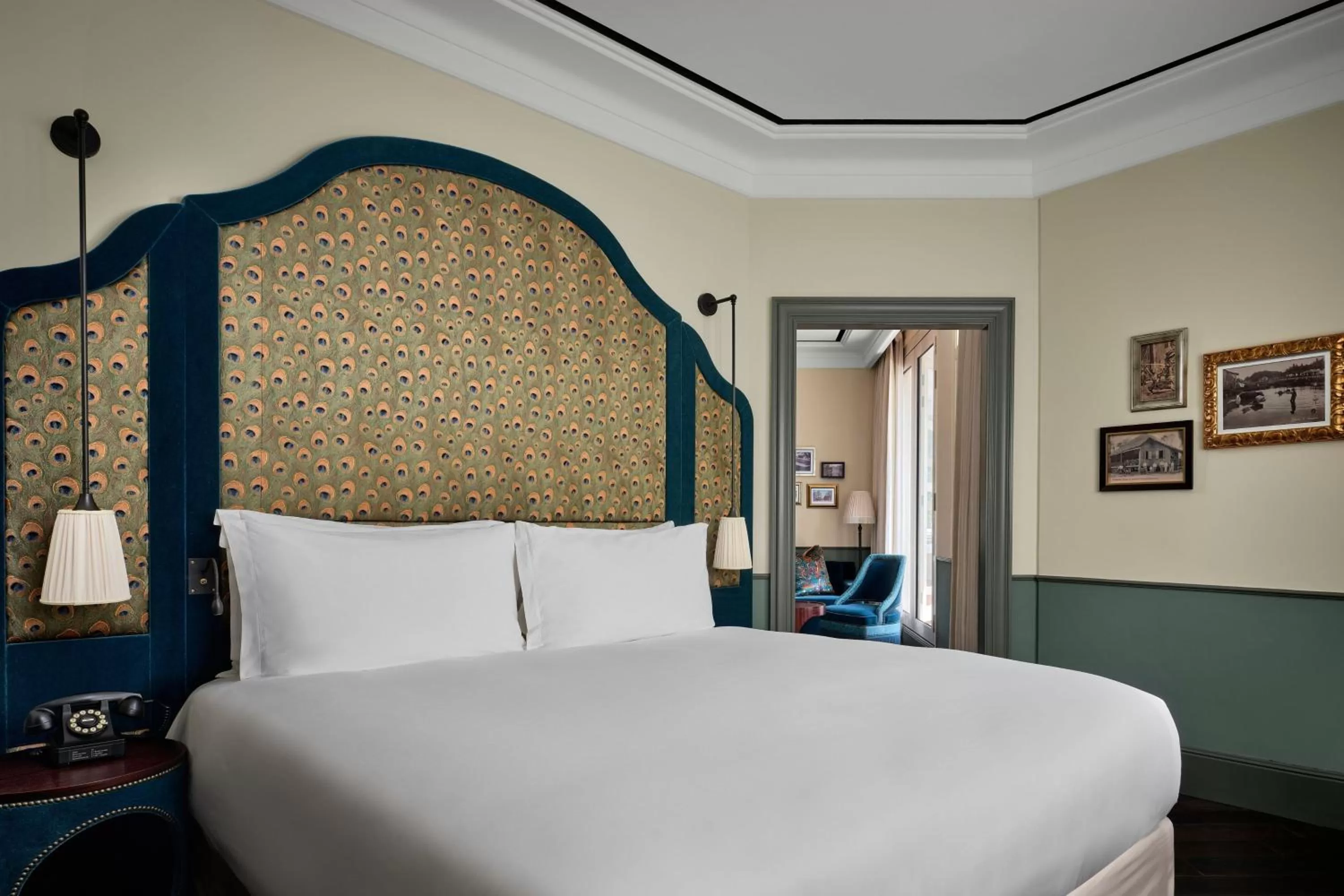 Bedroom, Bed in Maxwell Reserve Singapore, Autograph Collection