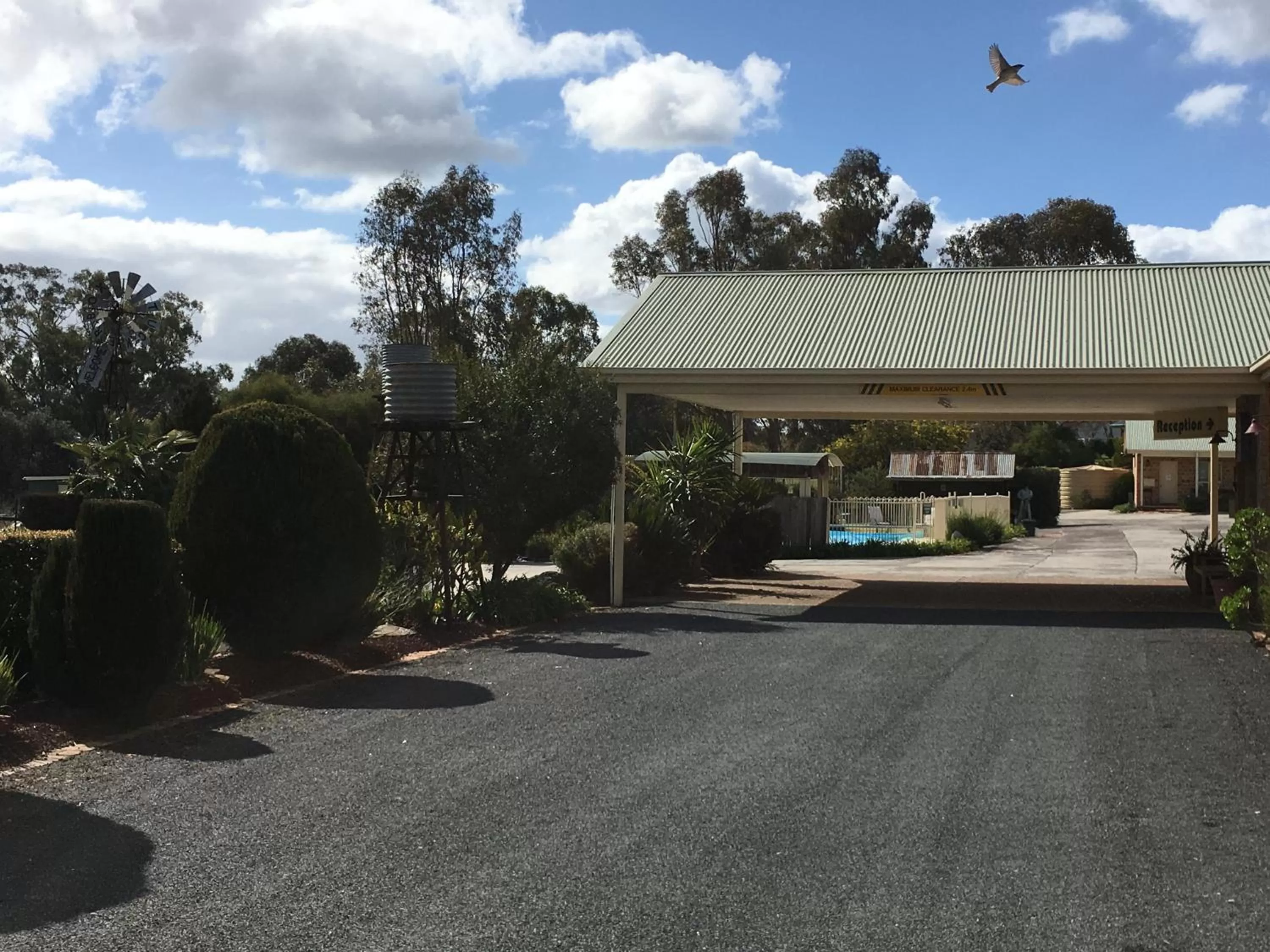 Property building in Tuckerbox Motor Inn