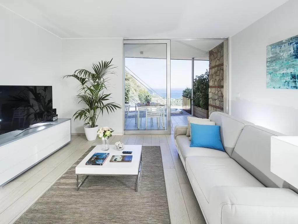 Natural landscape in Isola Bella Infinity Suites