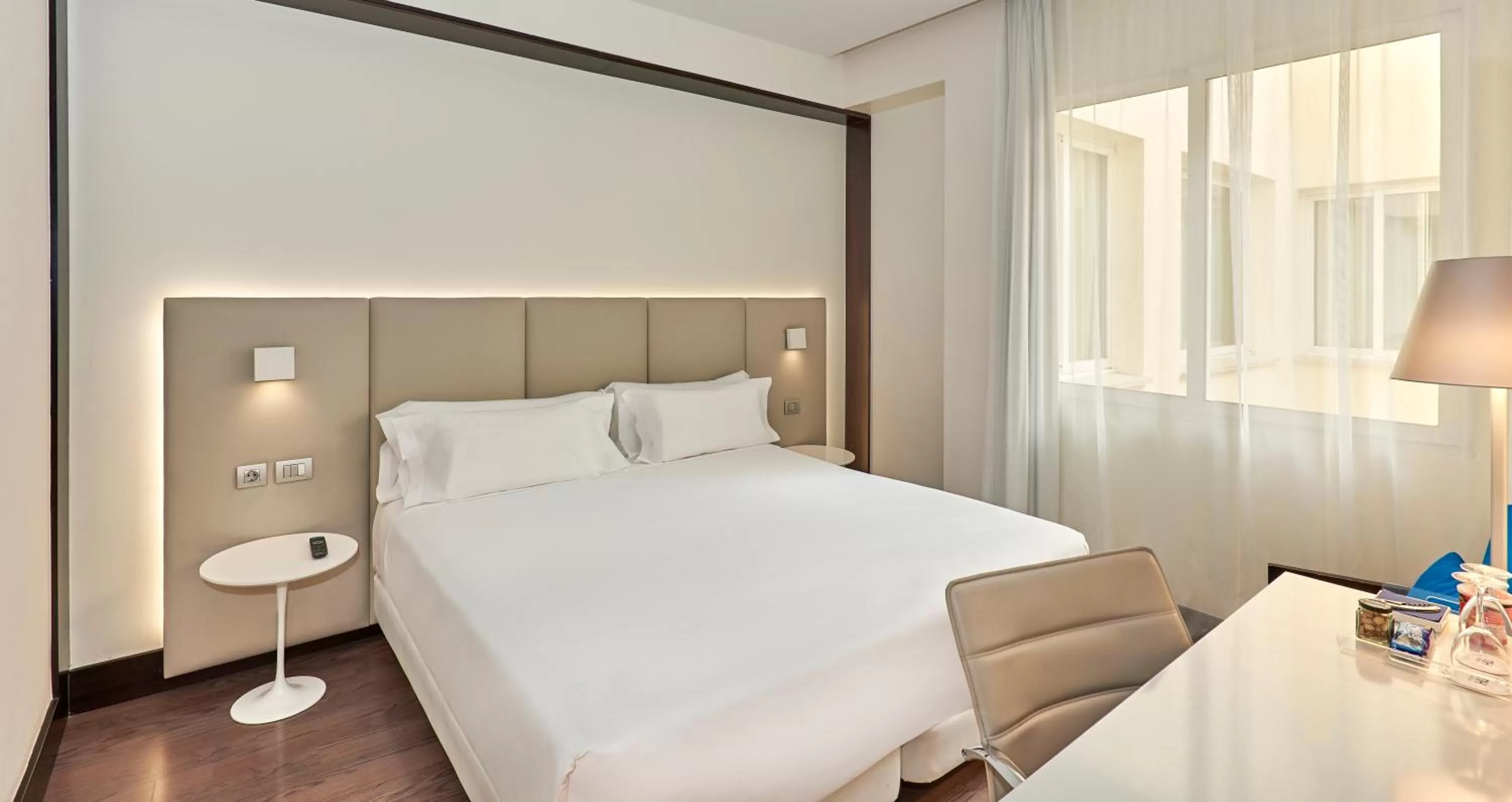 Bed in NH Madrid Lagasca