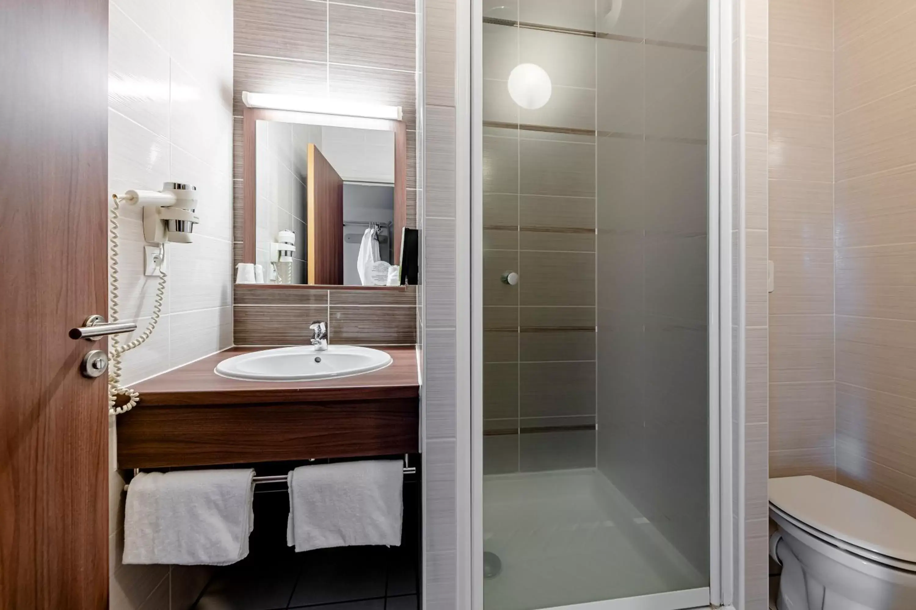 Twin Room in B&B HOTEL Bordeaux Talence Twin Room in B&B HOTEL Bordeaux Talence