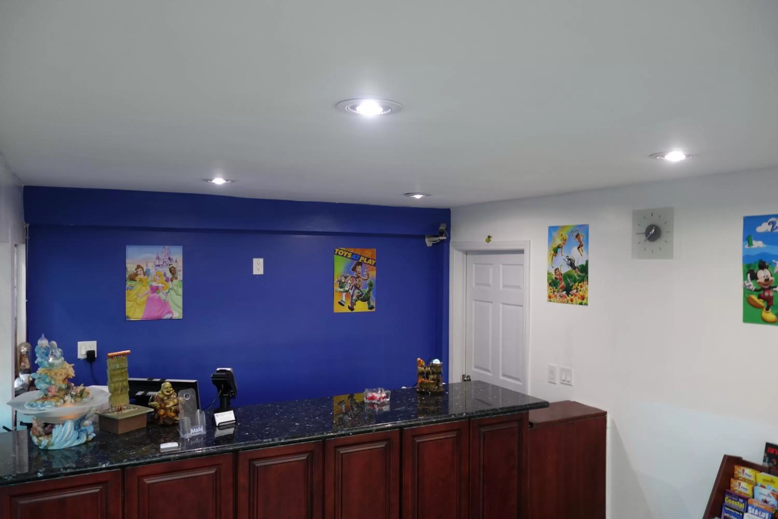 Lobby or reception in Little Boy Blue Motel