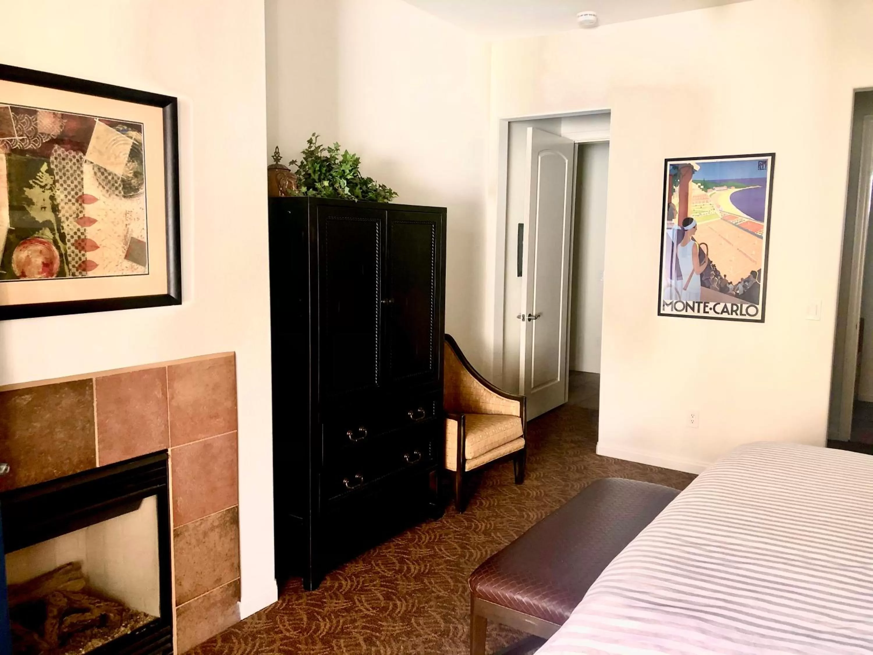 Bed in Beautiful Casita with Balcony, La Quinta Legacy Villas