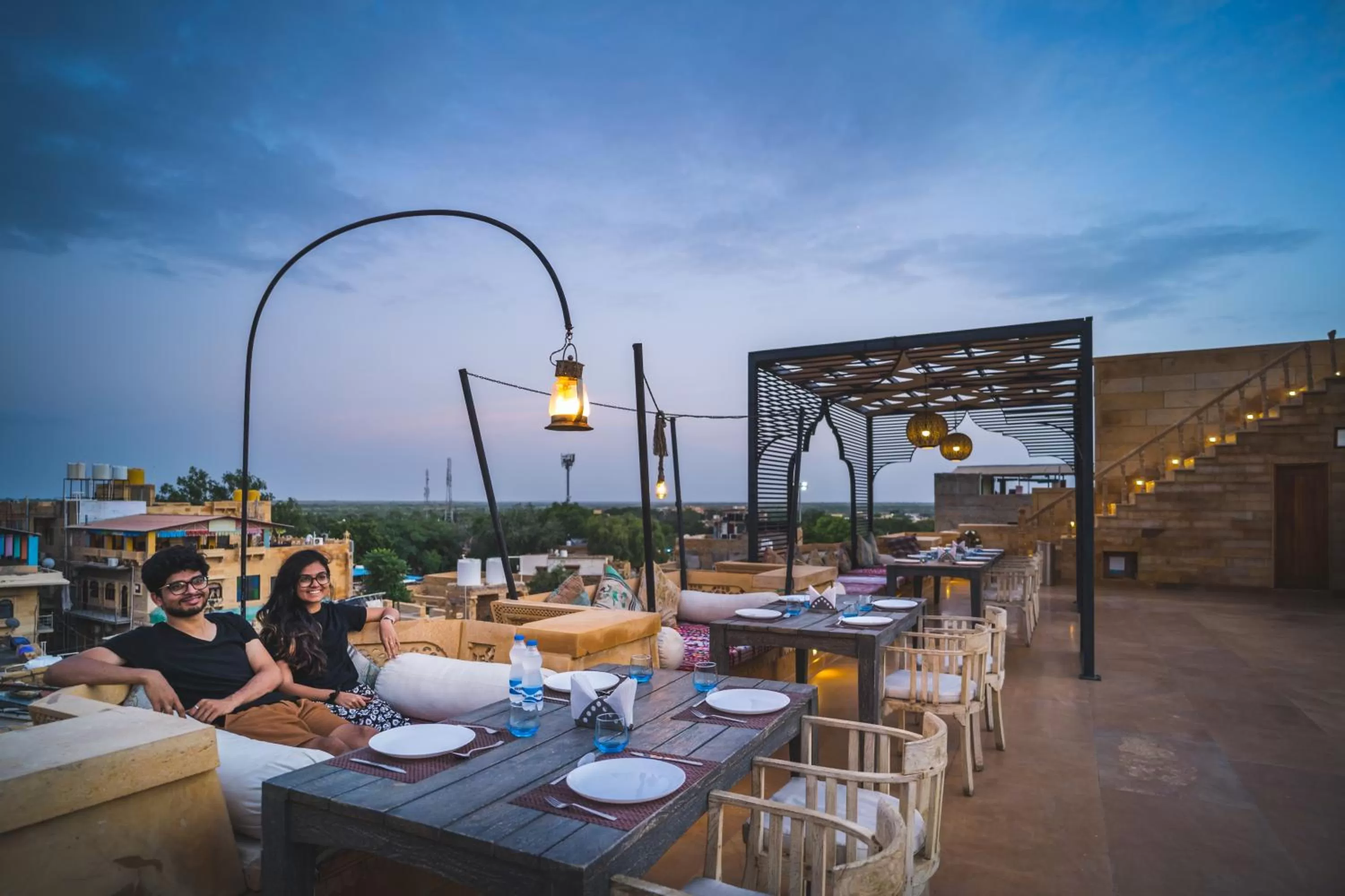 Restaurant/places to eat in Hotel Grand Khalifa