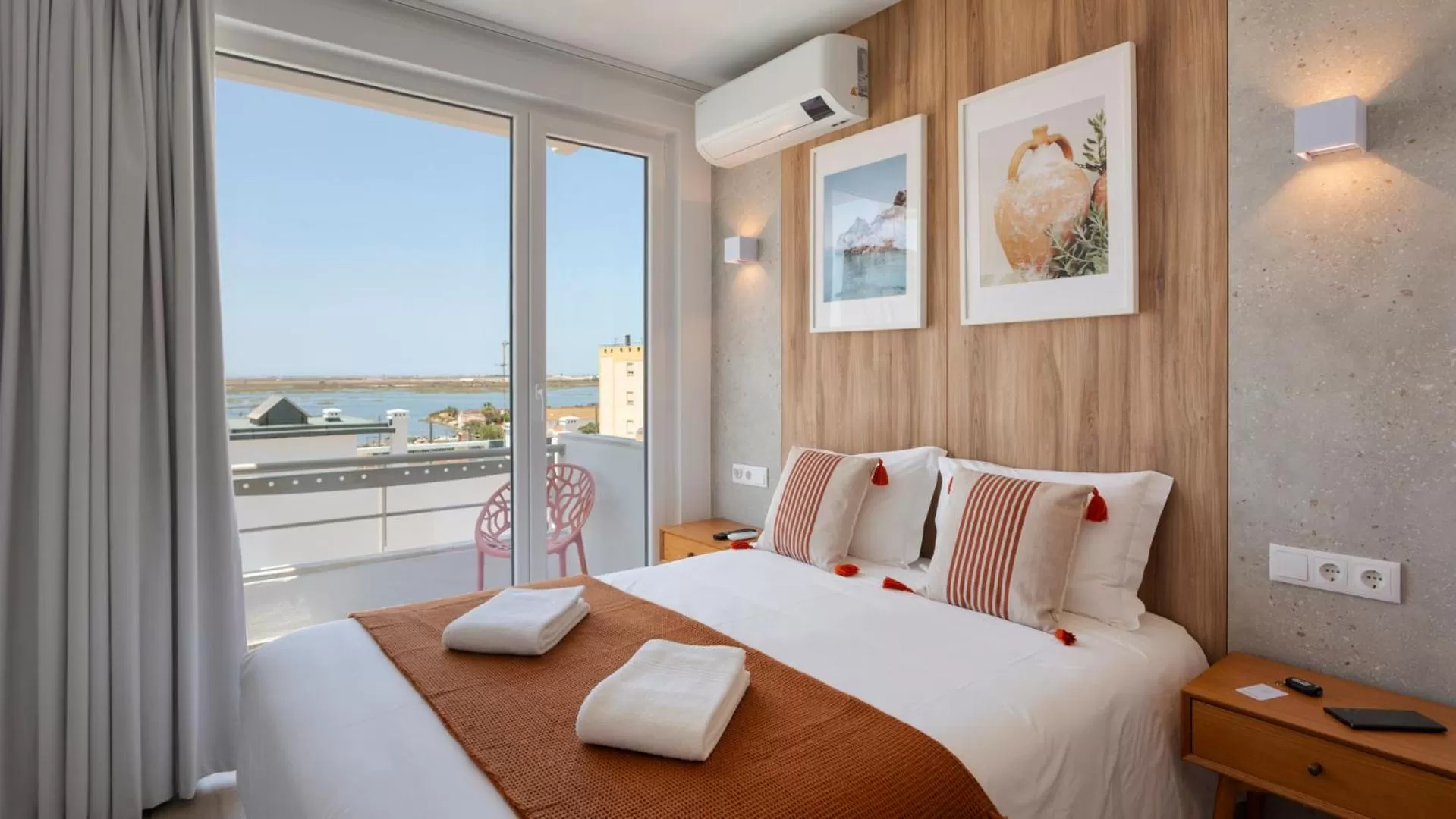 Bed in Hotel Made inn Faro