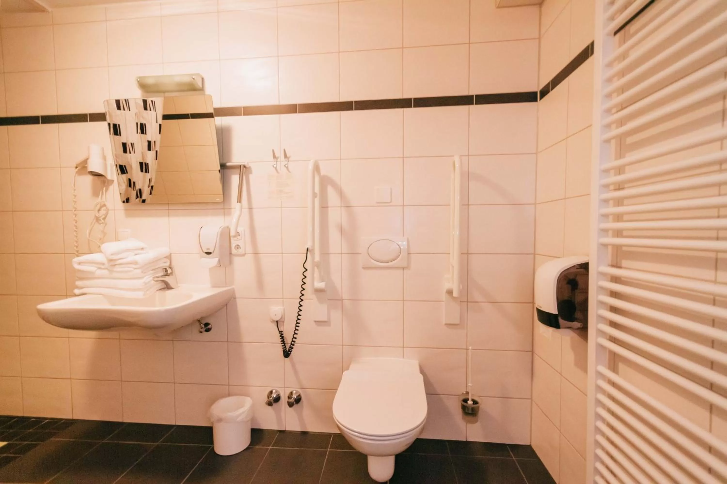 Bathroom in Hotel Andres