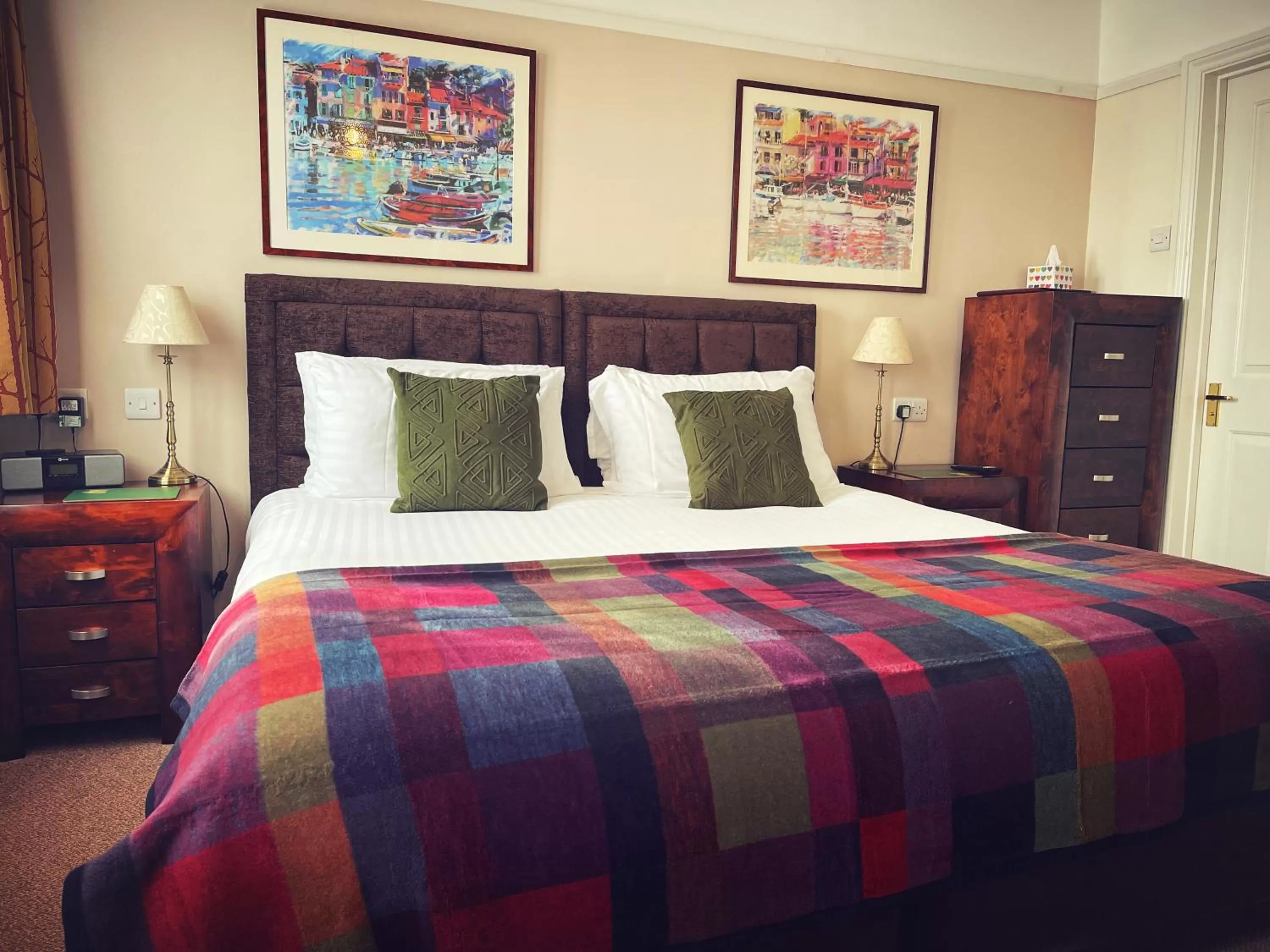 Bed in The Robin Hill