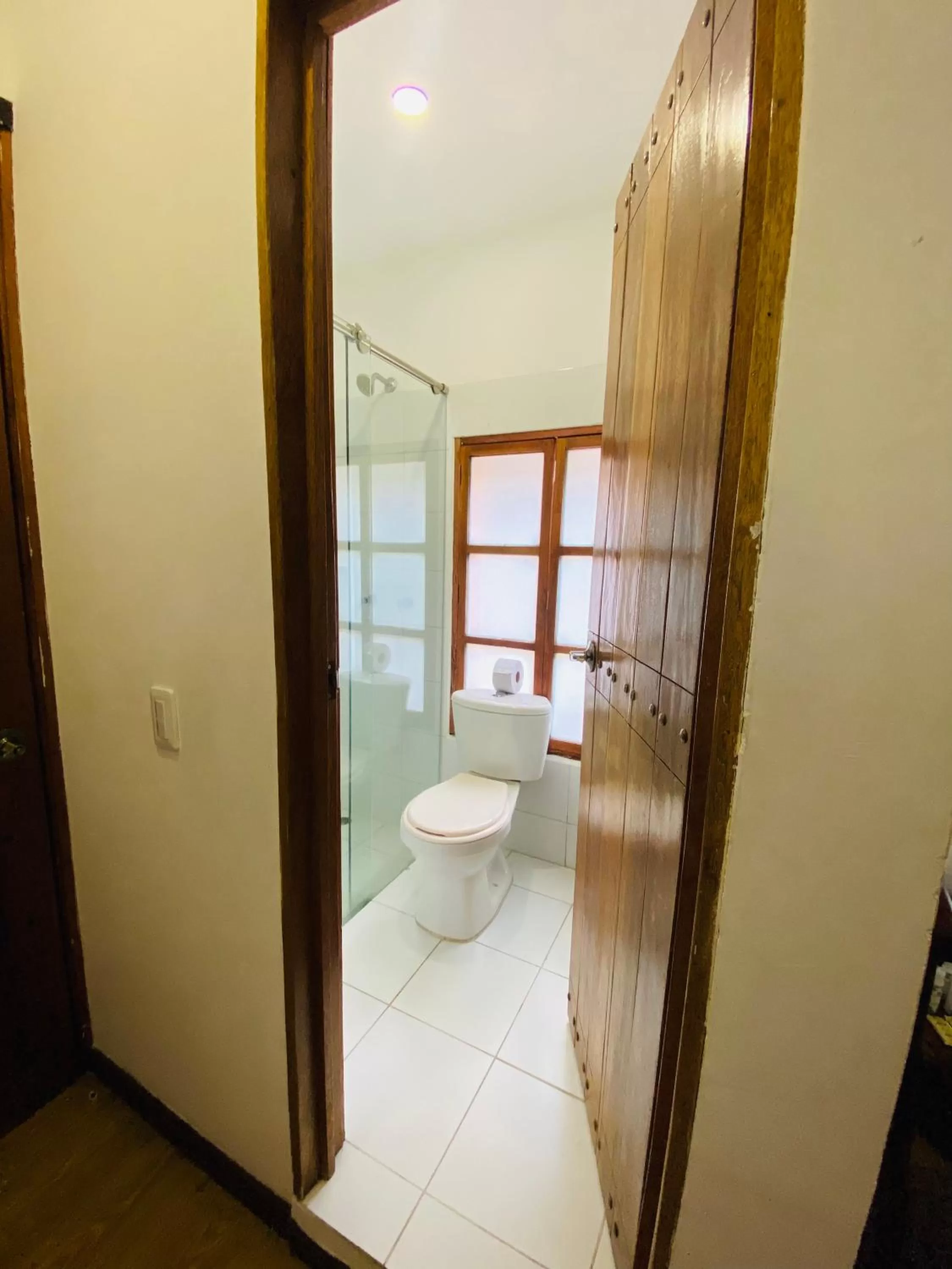 Shower in Hotel Terraza San Antonio