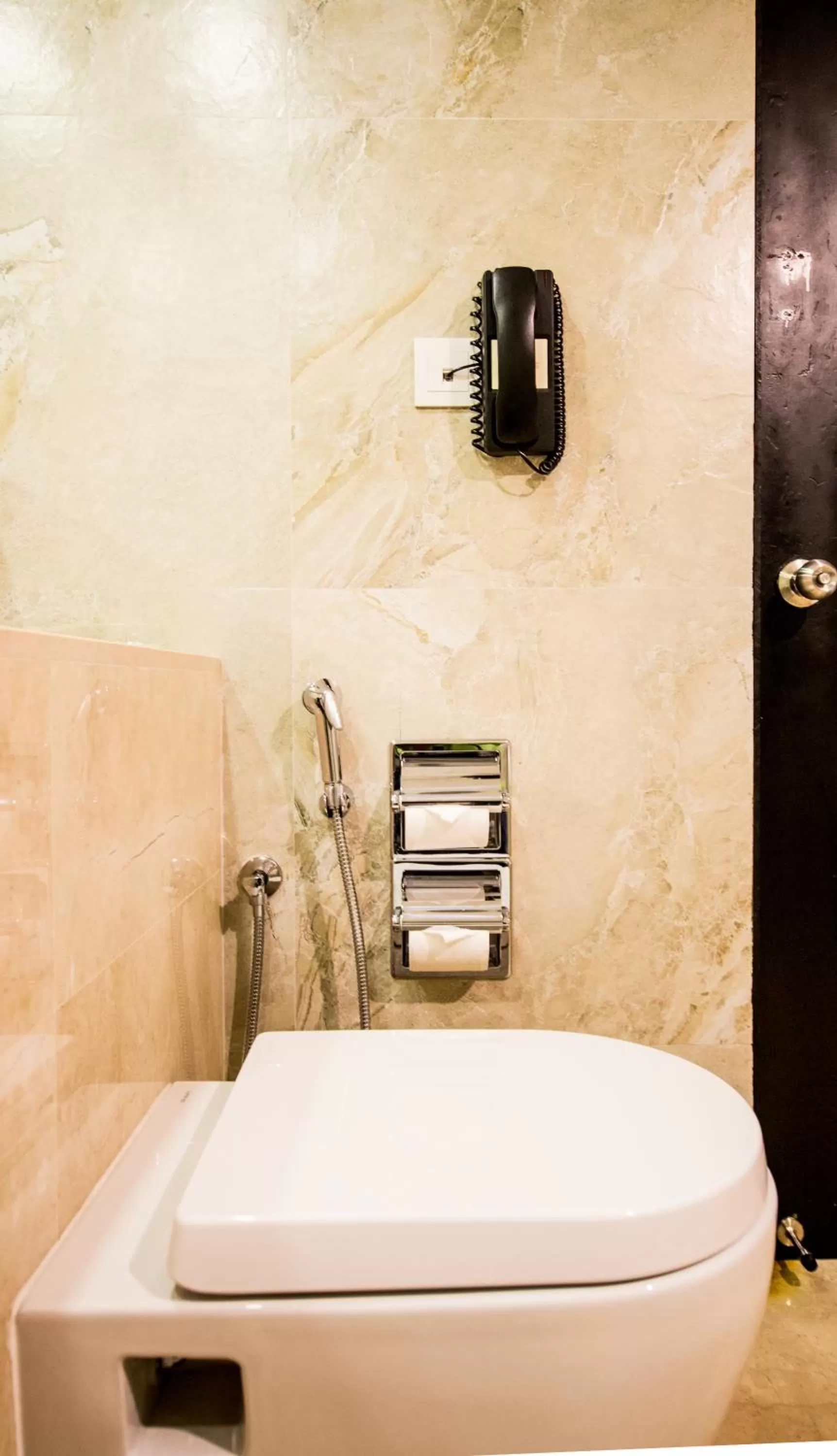 Toilet in Ramada Colombo