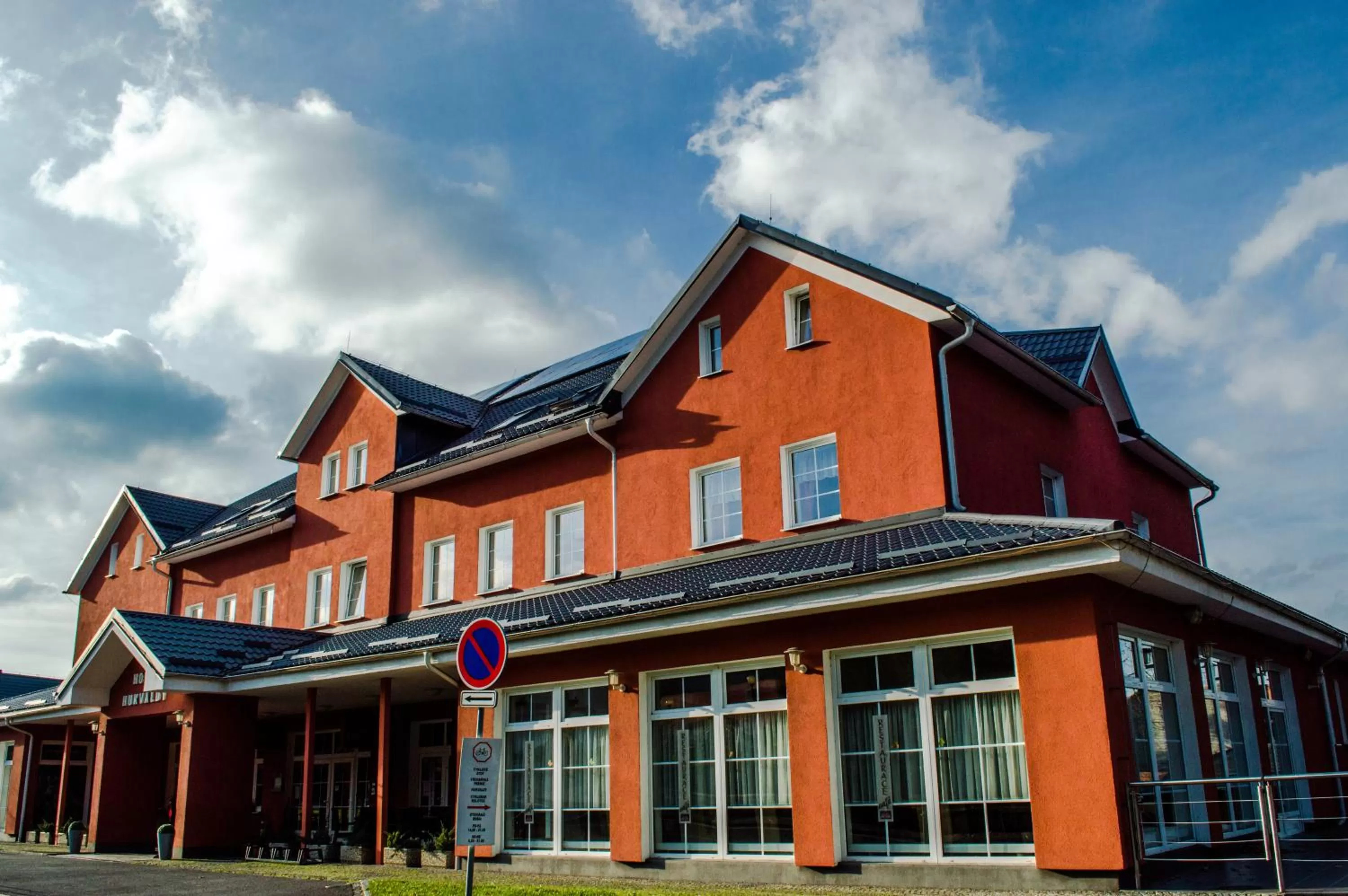 Facade/entrance in Wellness Hotel Hukvaldy POLOPENZE A WELLNESS V CENĚ