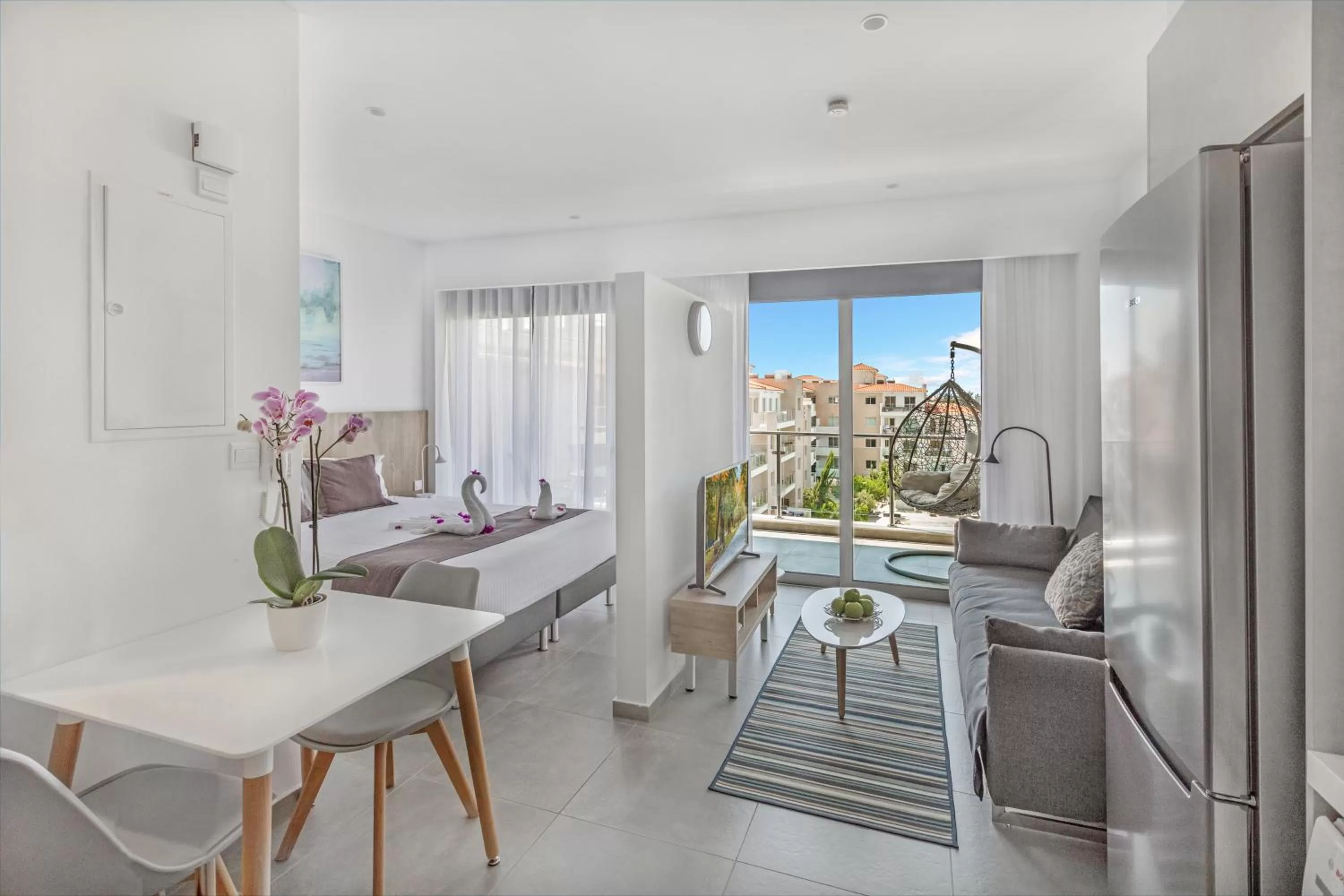 Photo of the whole room in Elysia Park